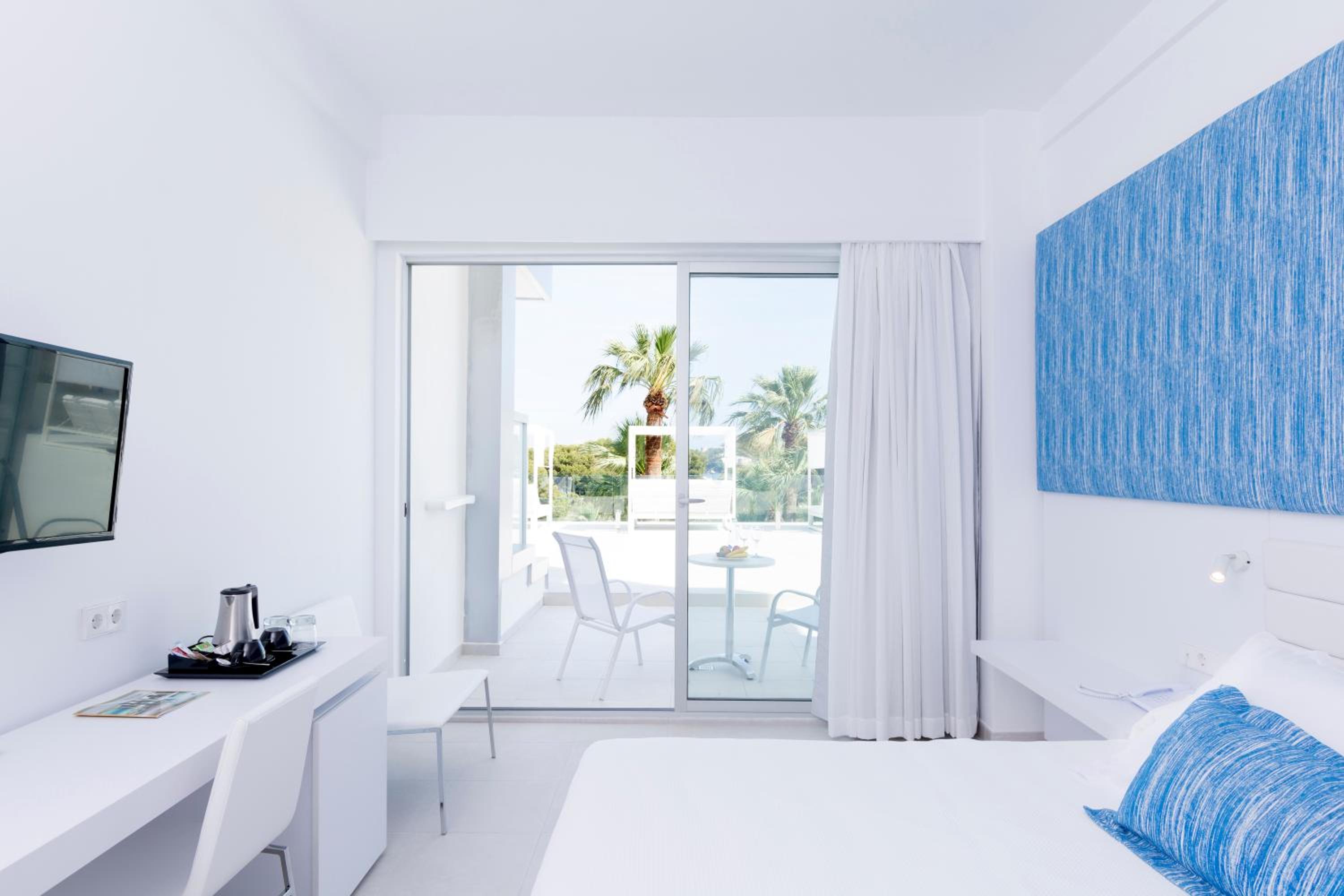 King Room with Private Terrace and Balinese Bed