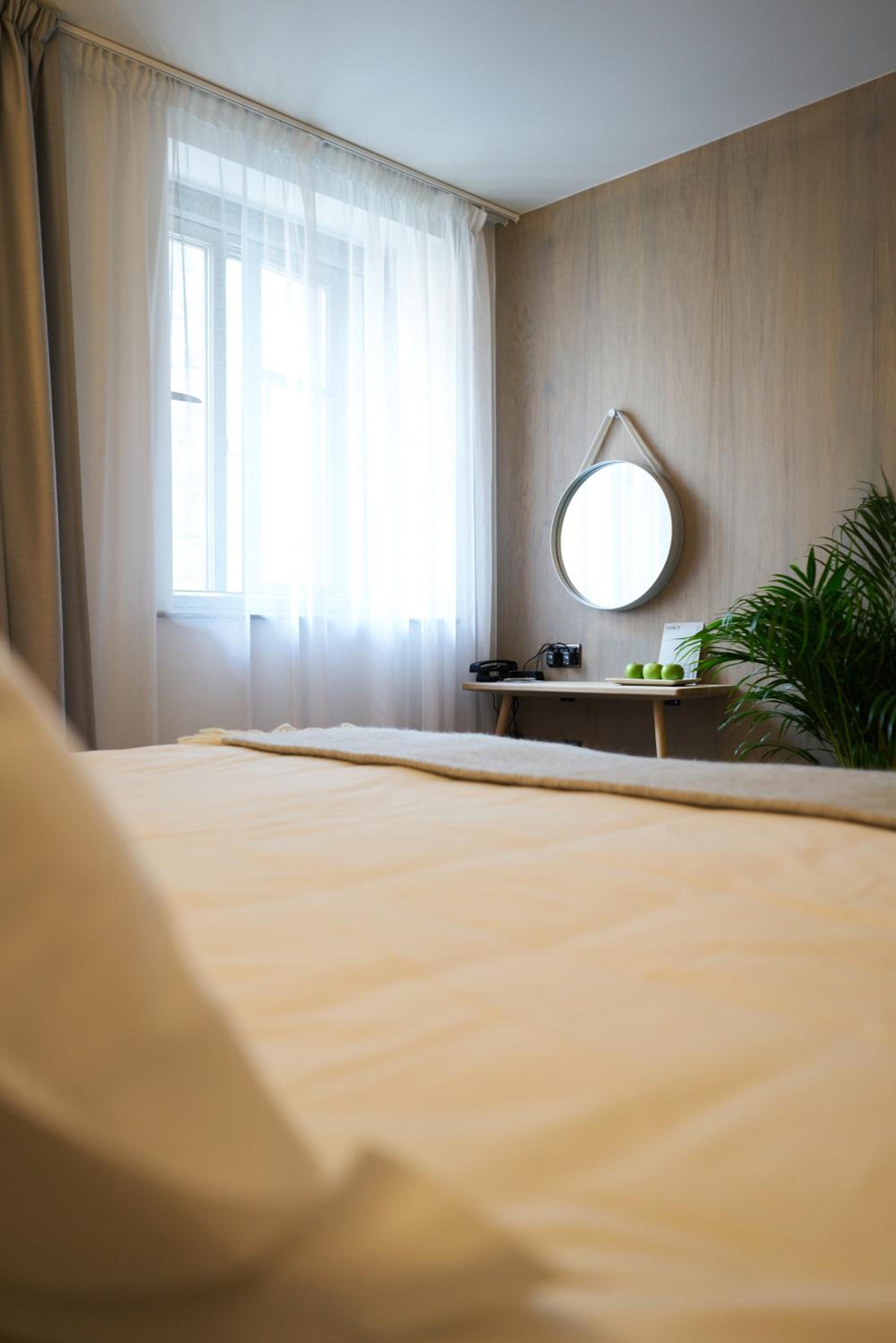 Double or Twin Room - Photo 5