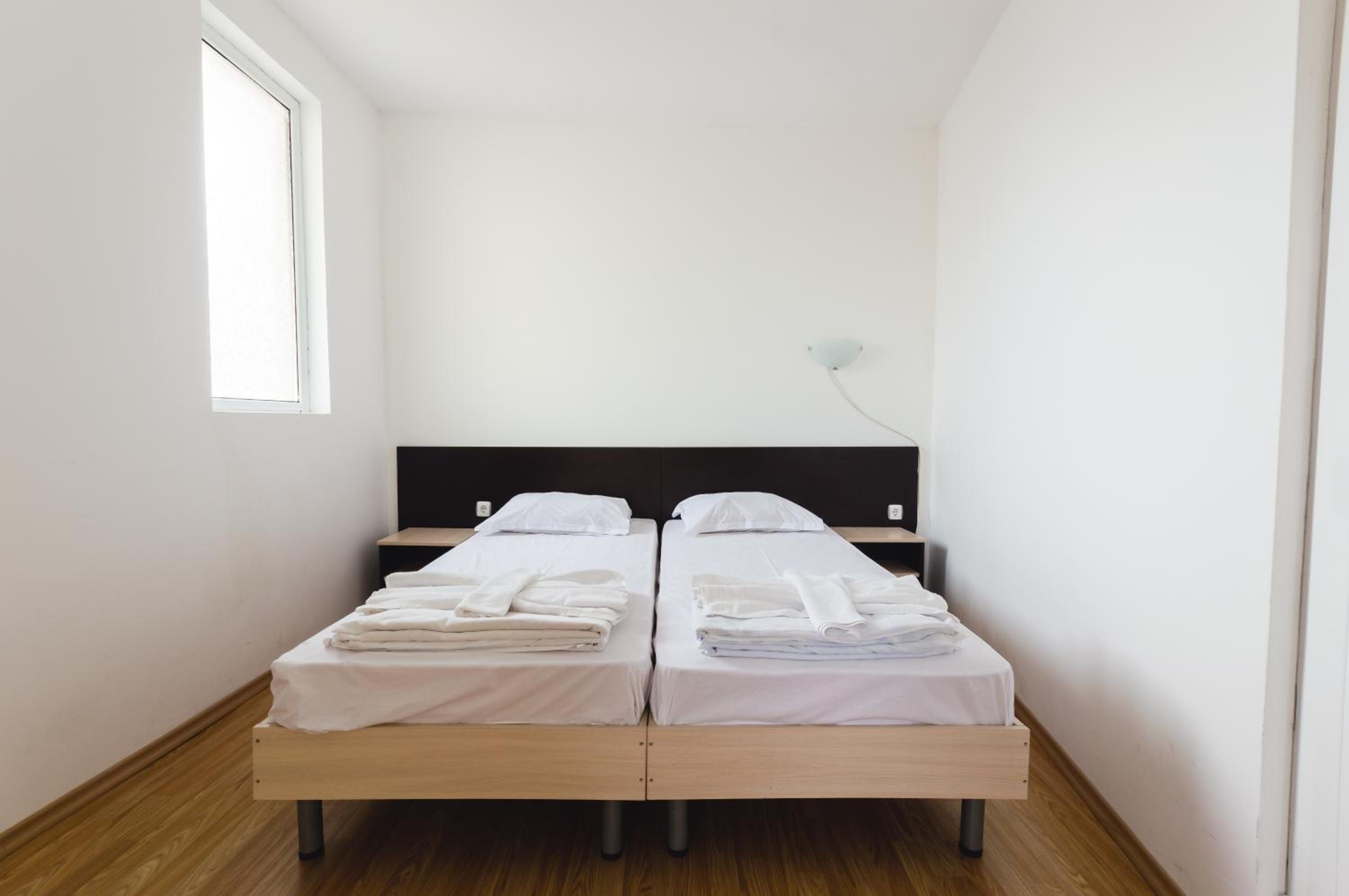 One-Bedroom Suite with Balcony (4 Adults) - Photo 5