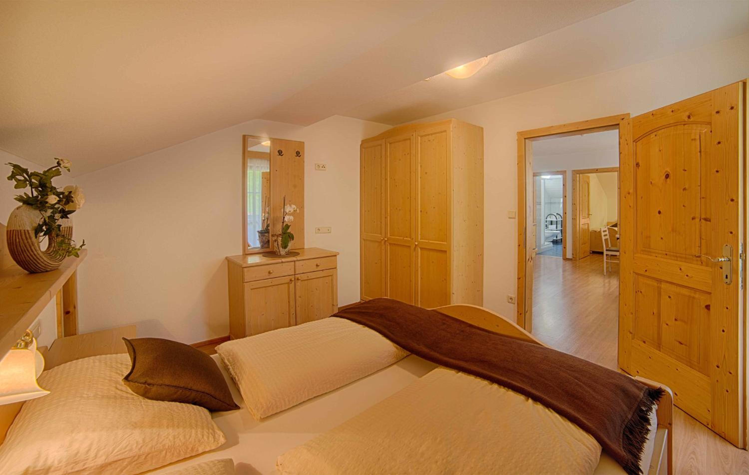 Two-Bedroom Apartment with Balcony photo 3