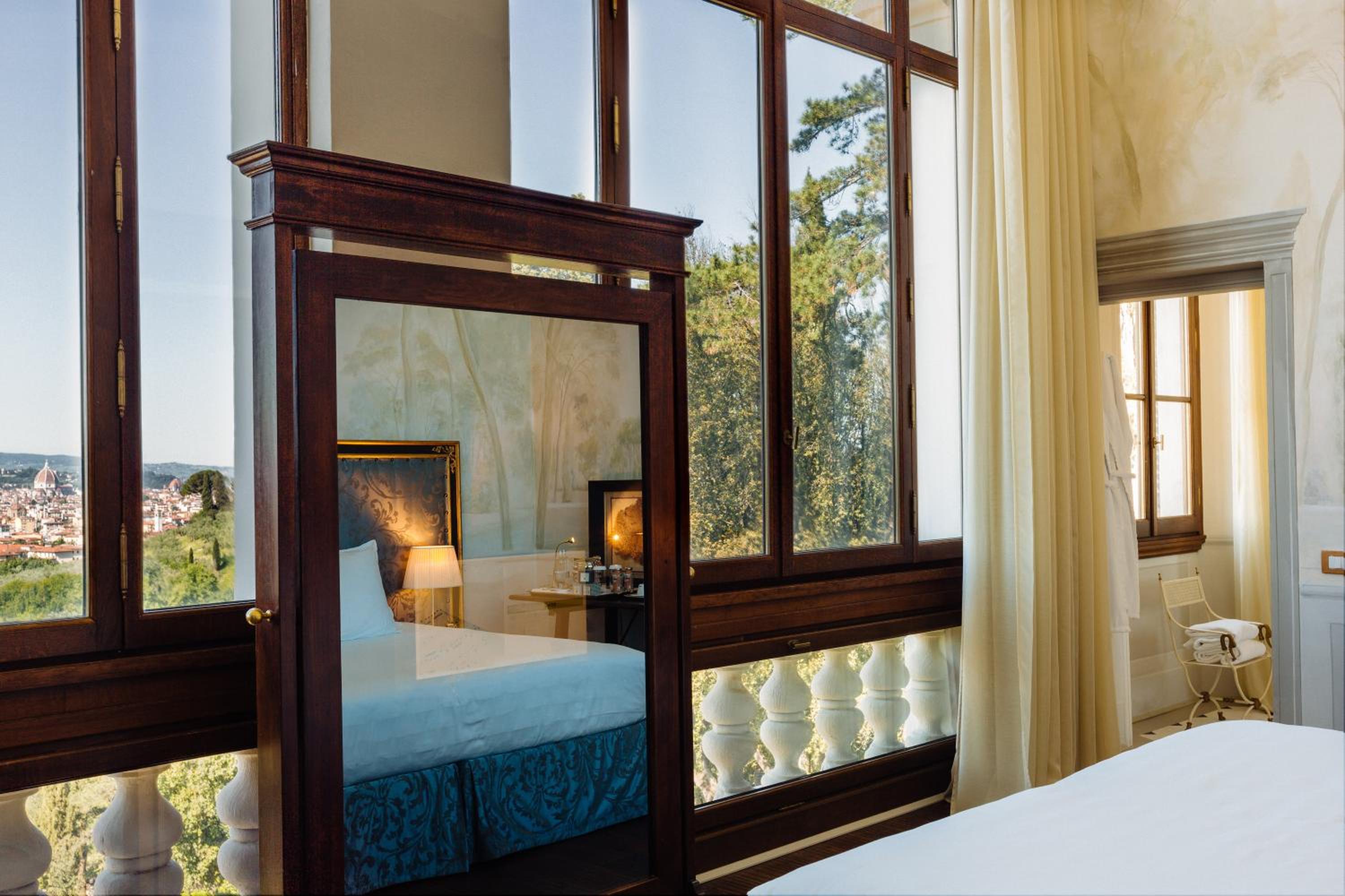 Deluxe Double Room with Cathedral View