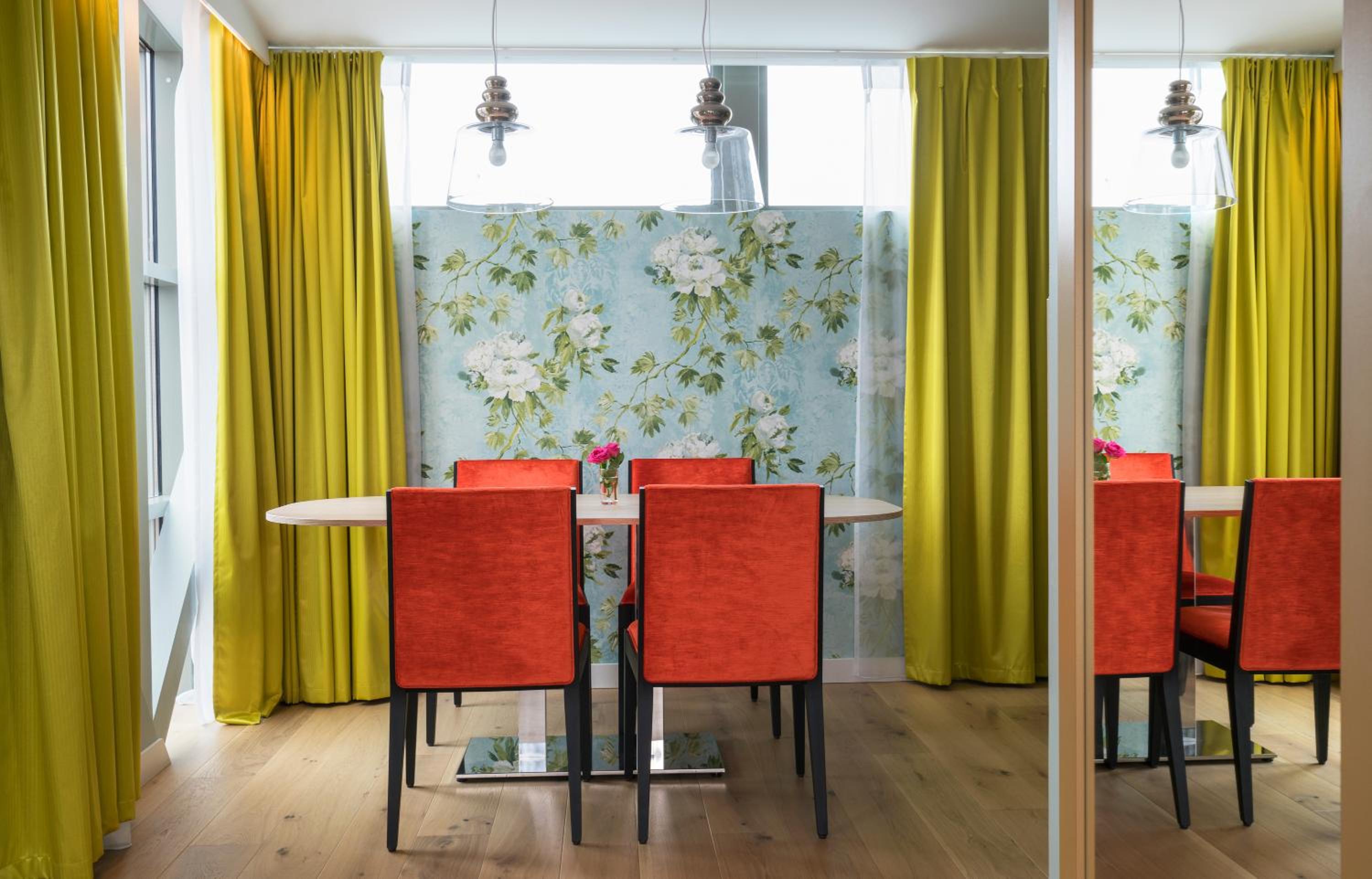Suite - Photo 2