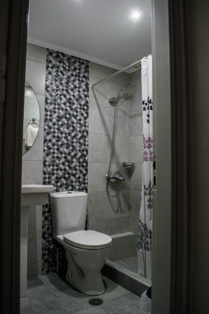 Two-Bedroom Apartment - Photo 20