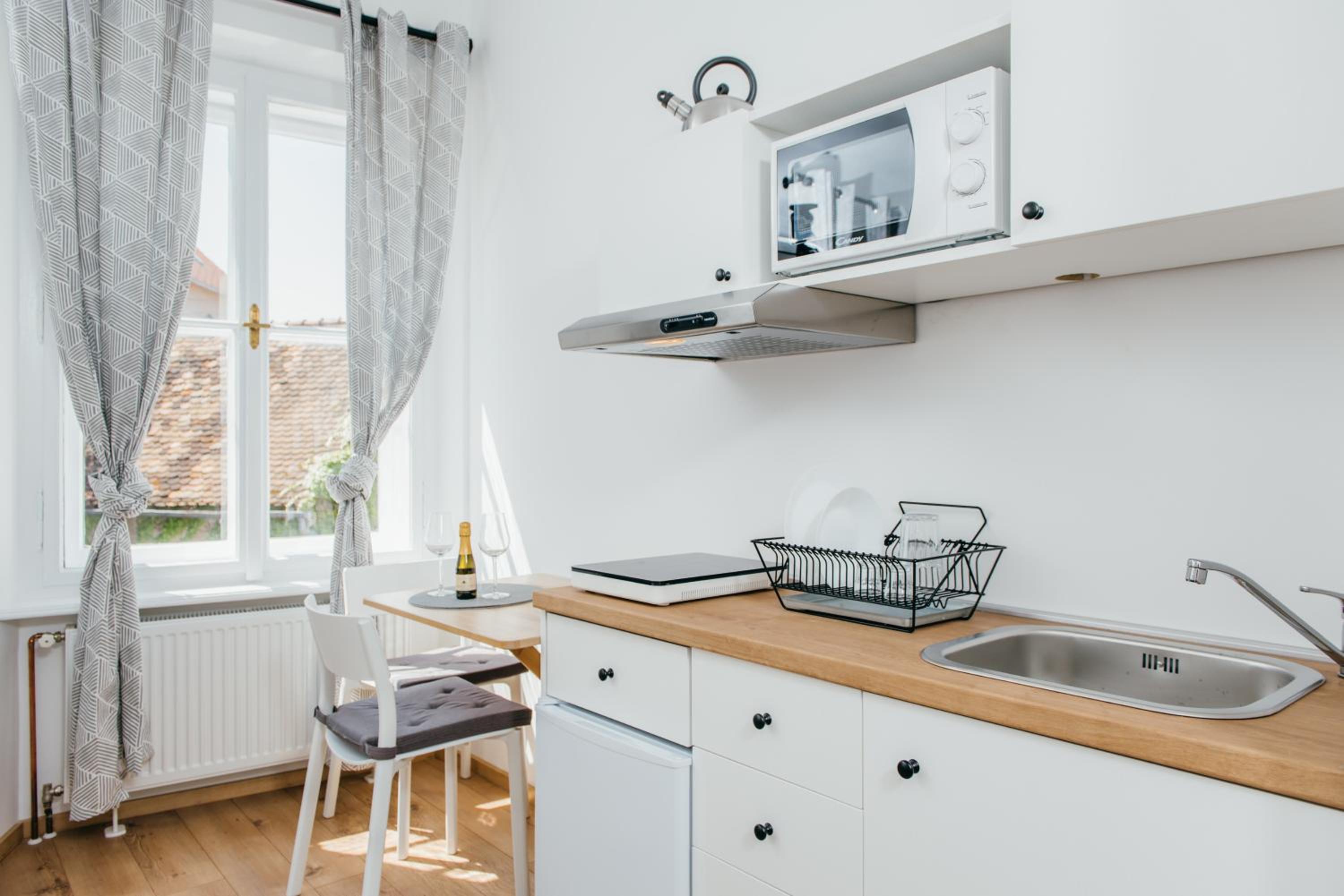 Studio Apartment - Photo 10