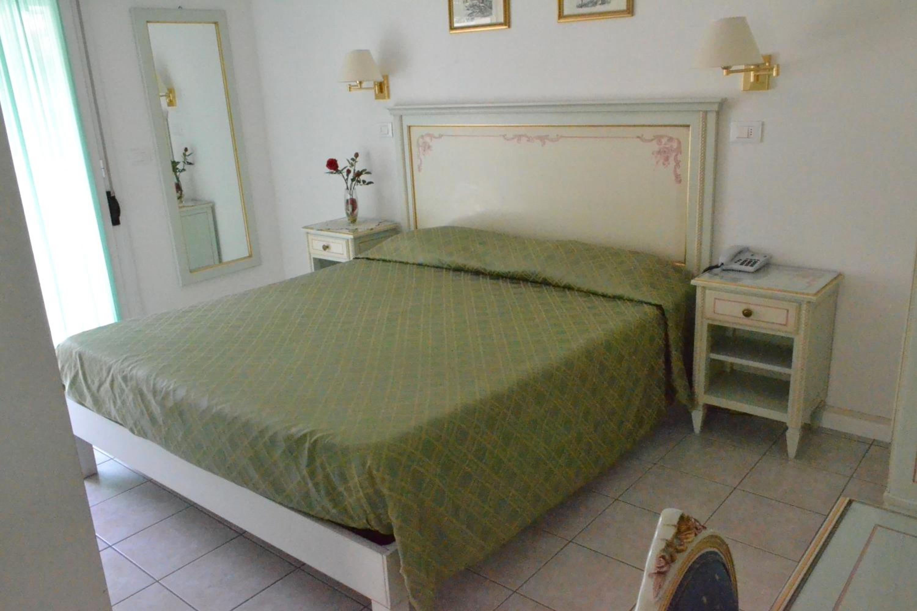 Double Room with Terrace - Photo 5
