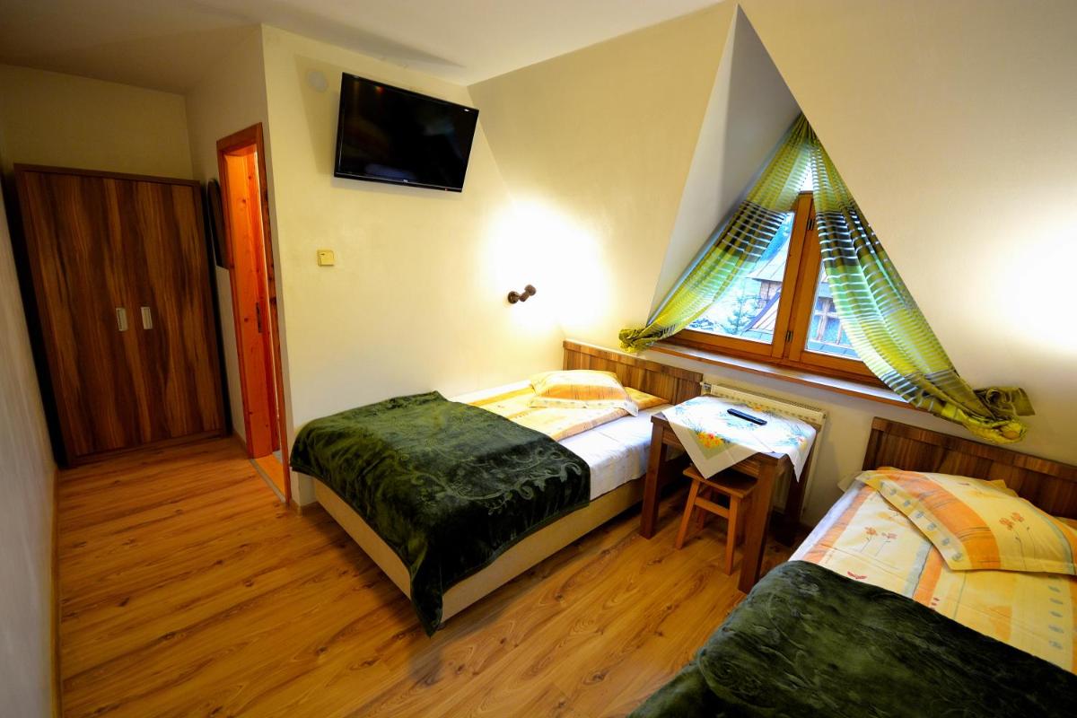 Economy Double Room photo 3