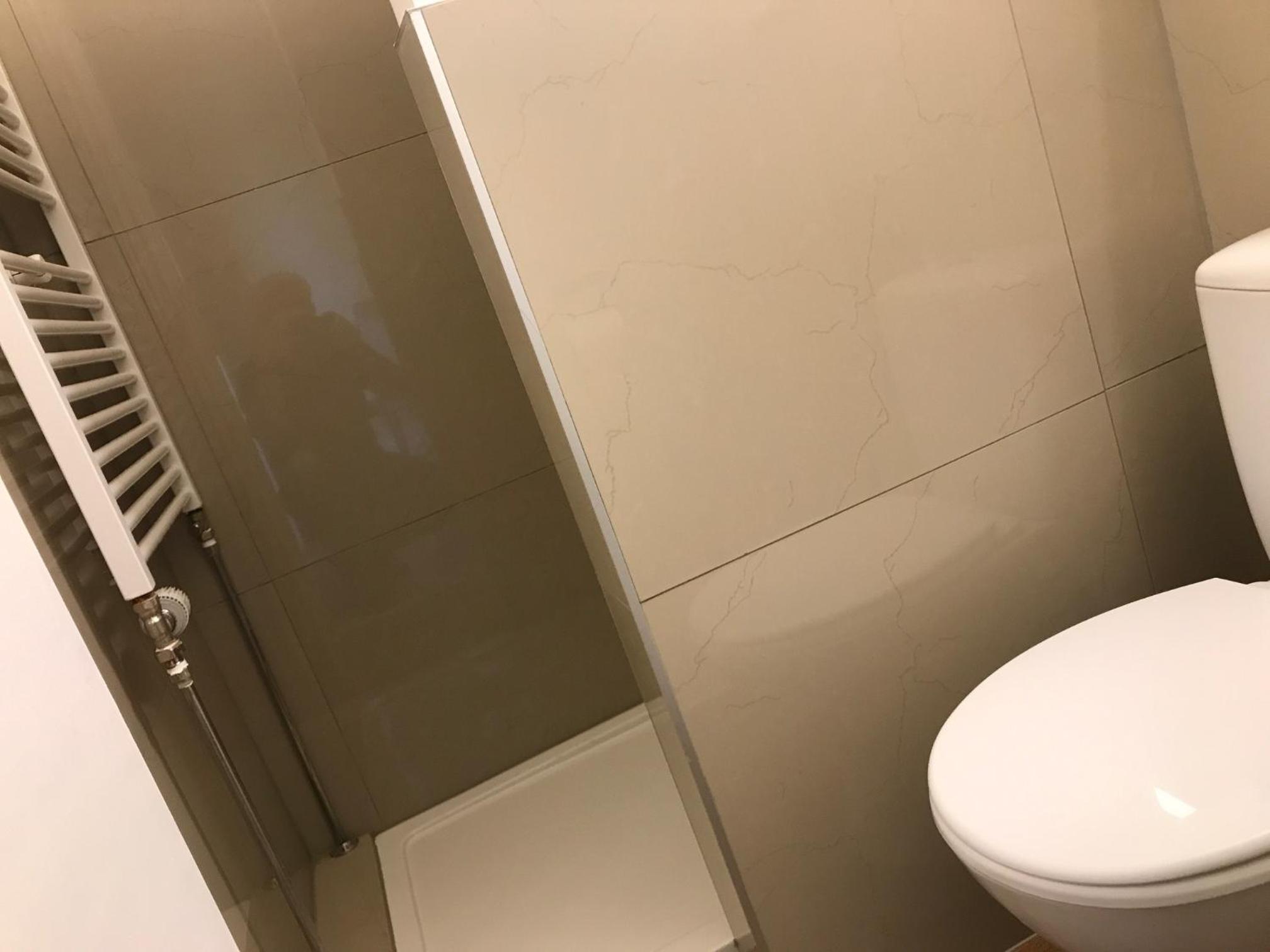 Double or Twin Room with Bathroom - Photo 15