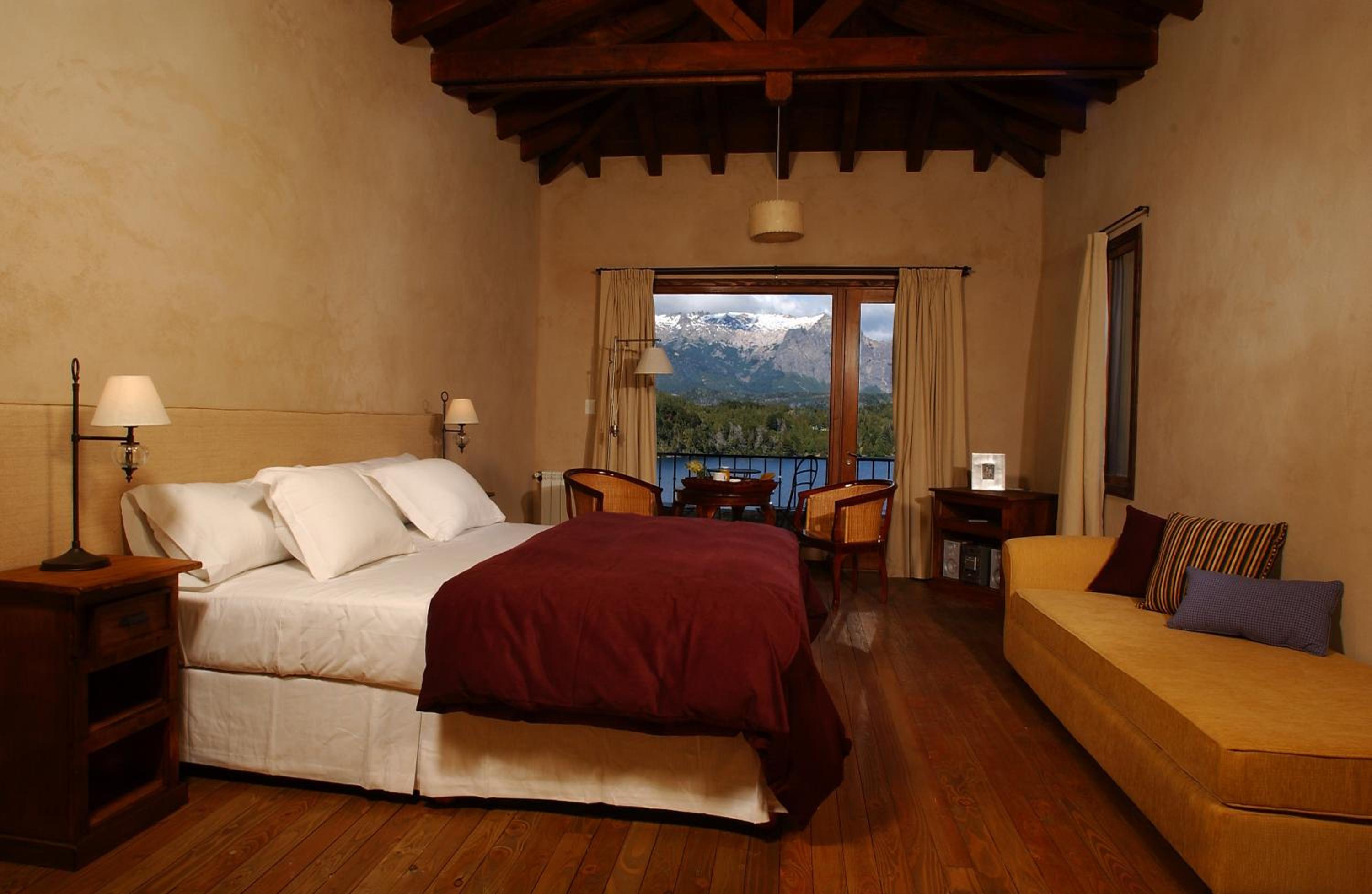 Deluxe Double or Twin Room photo 3