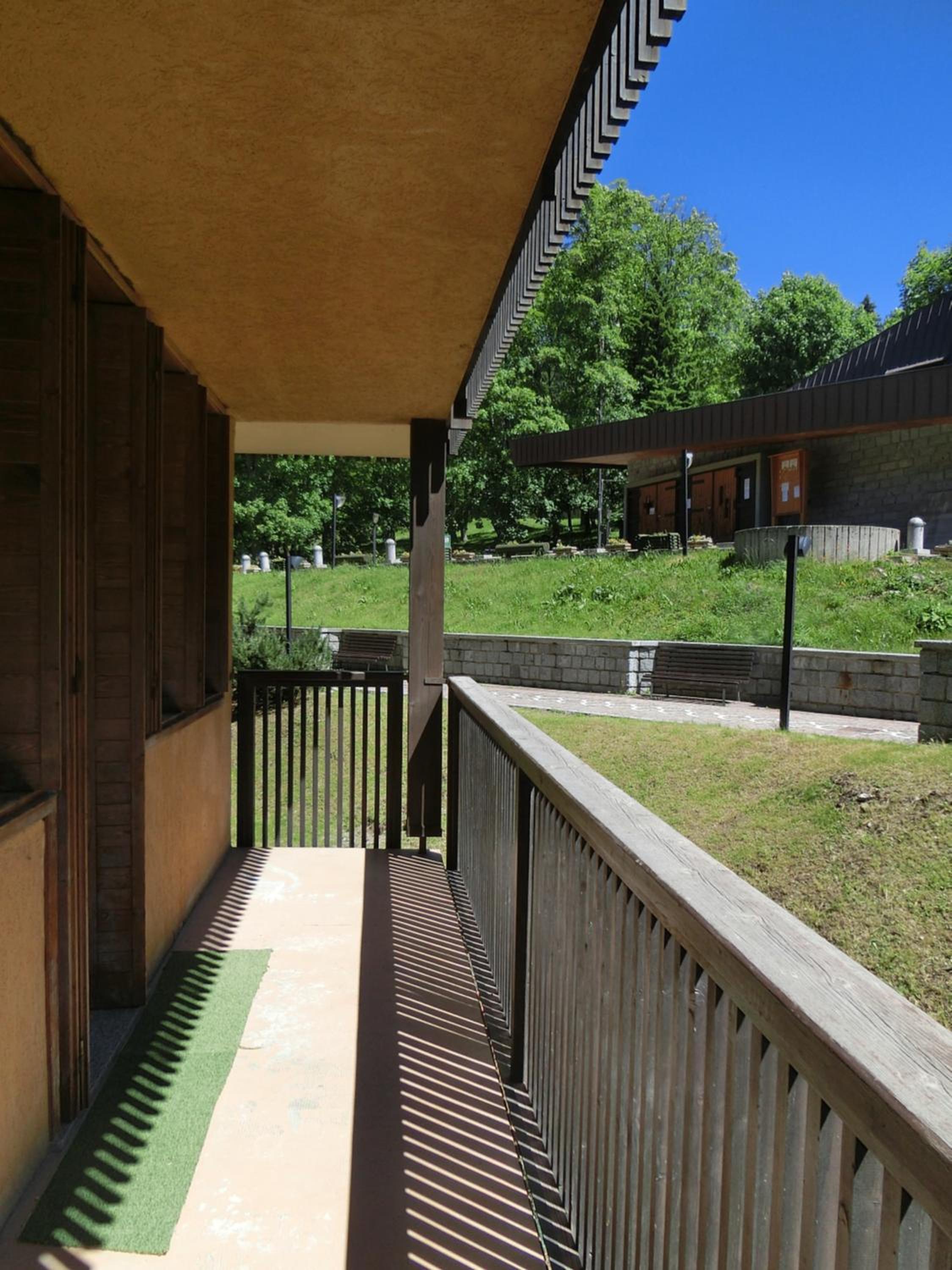 Apartment with Balcony photo 2