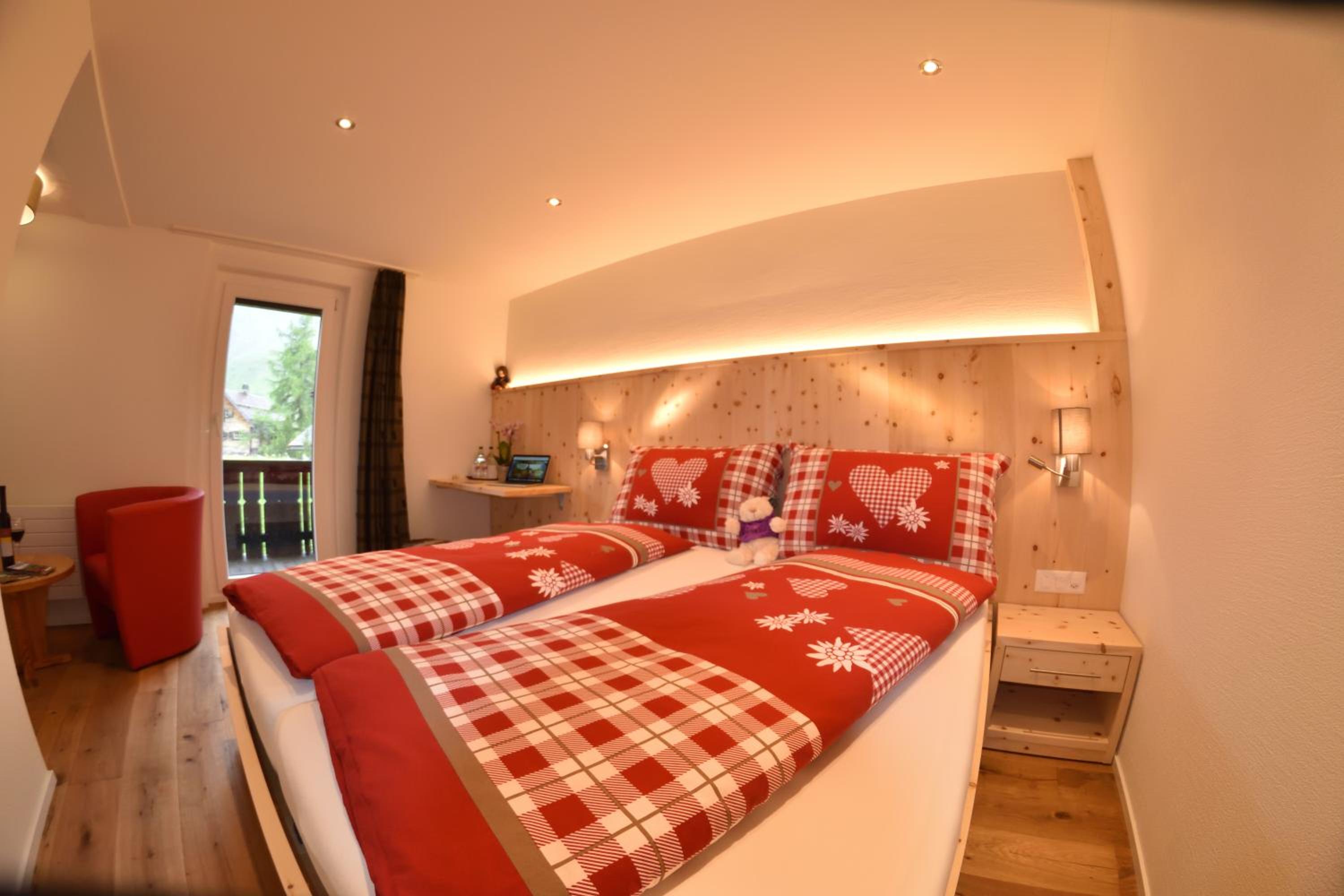 Double Room with Mountain View - Photo 1