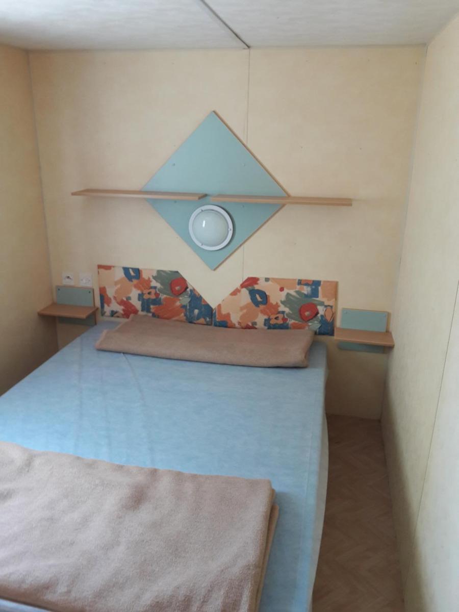 Mobile Home - Photo 4