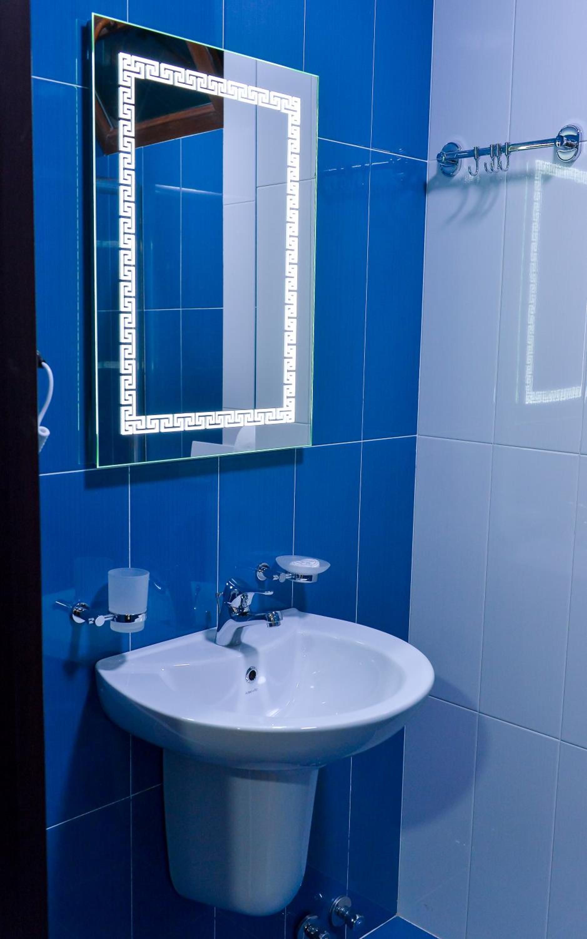 Triple Room with Private Bathroom photo 3