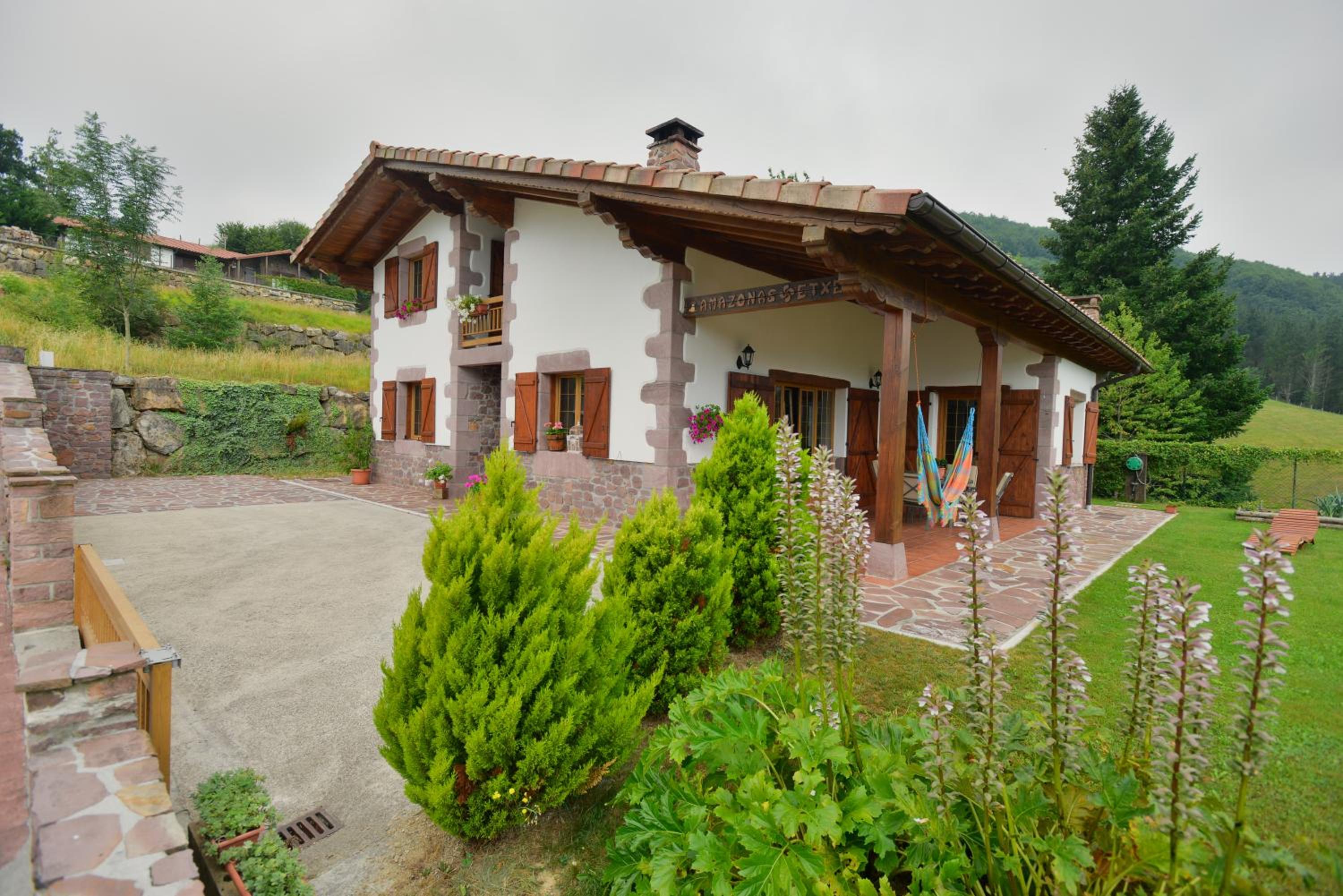 Four-Bedroom House photo 2
