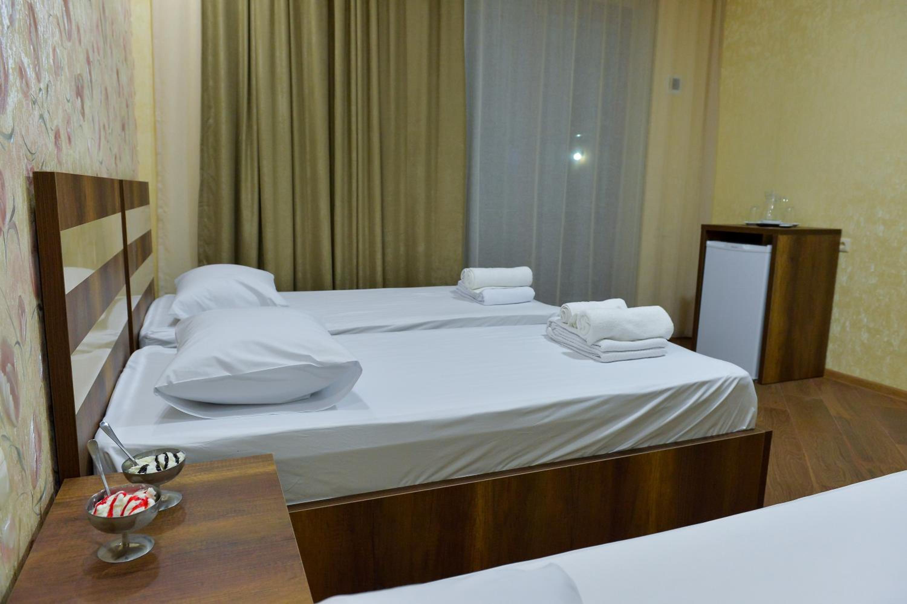 Triple Room with Bath photo 1