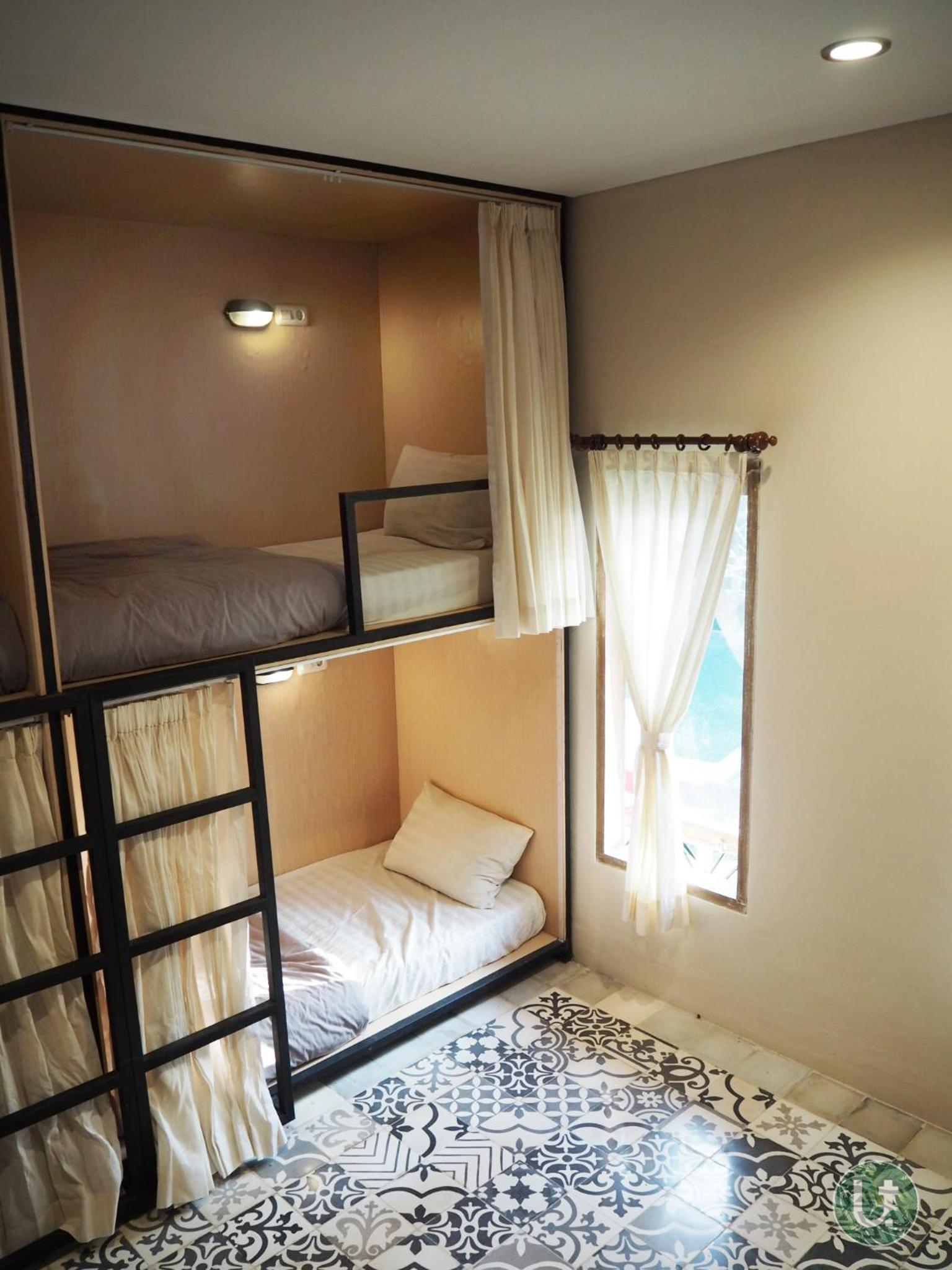 Bed in 10-Bed Mixed Dormitory Room