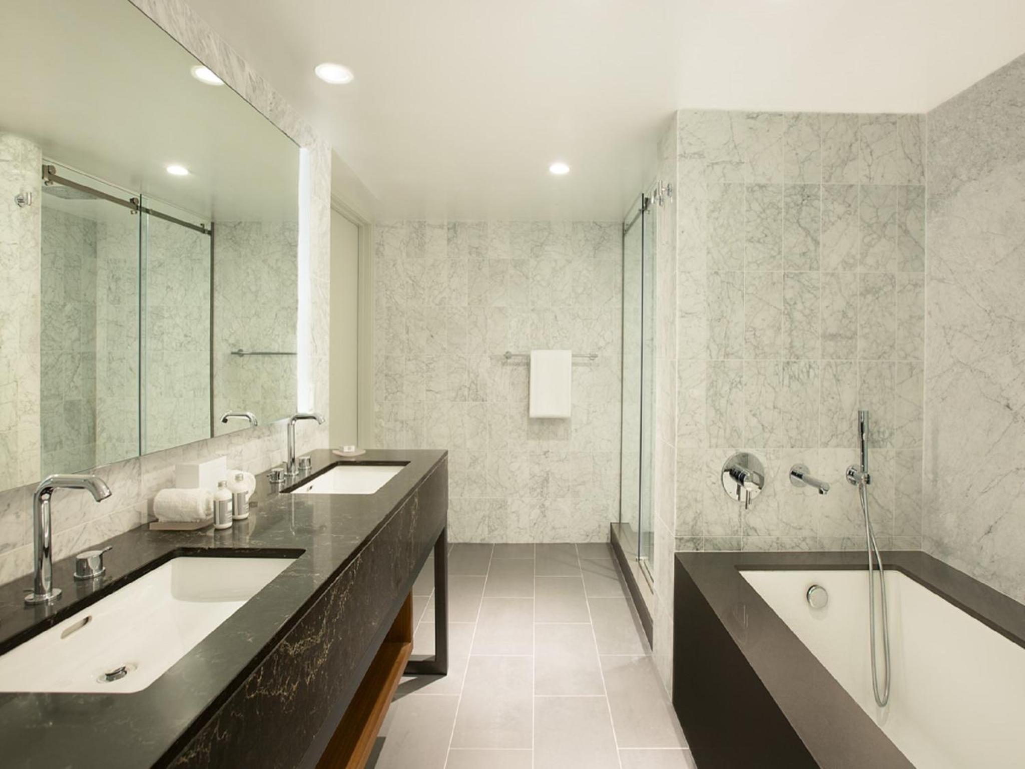 Penthouse Suite thumbnail 5