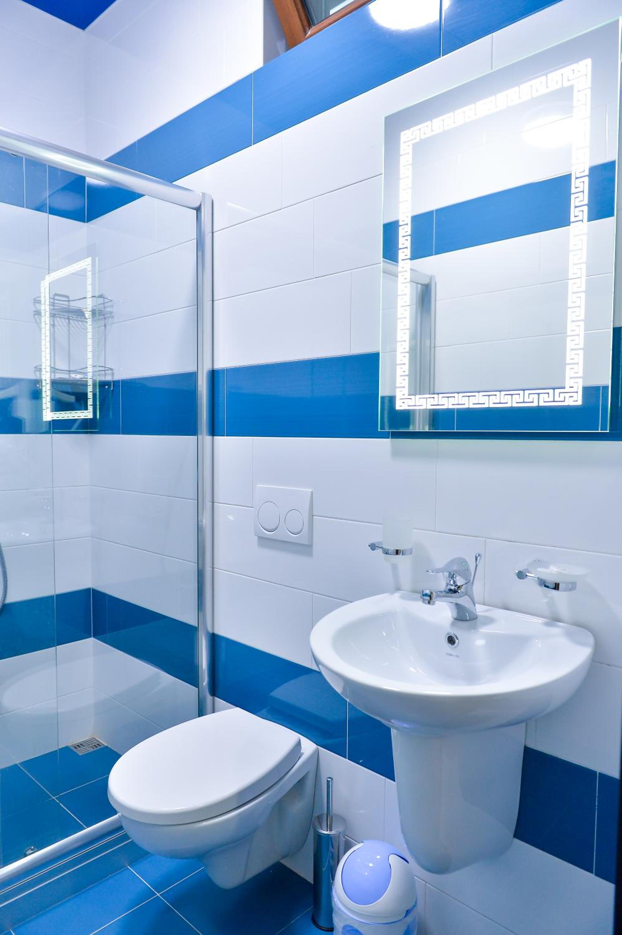 Double Room with Private Bathroom photo 3