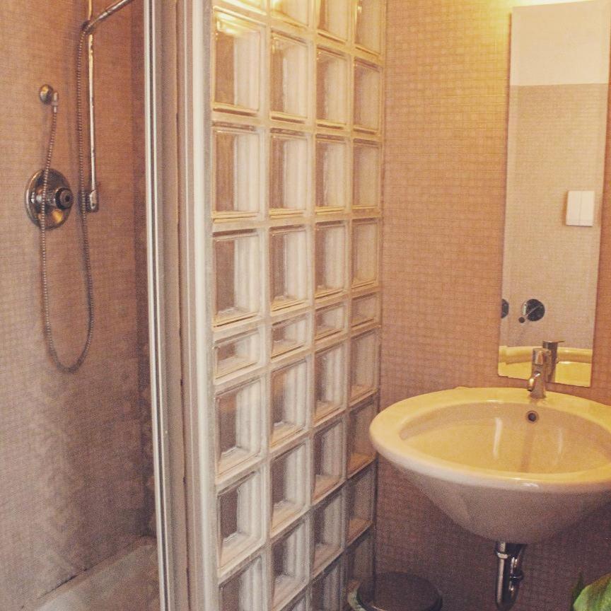 Deluxe Double Room - Photo 9