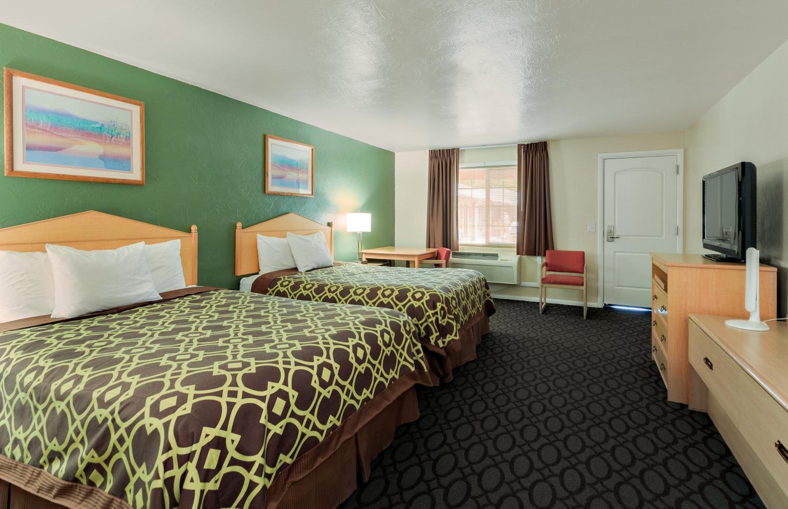 Queen Room with Two Queen Beds - Non-Smoking