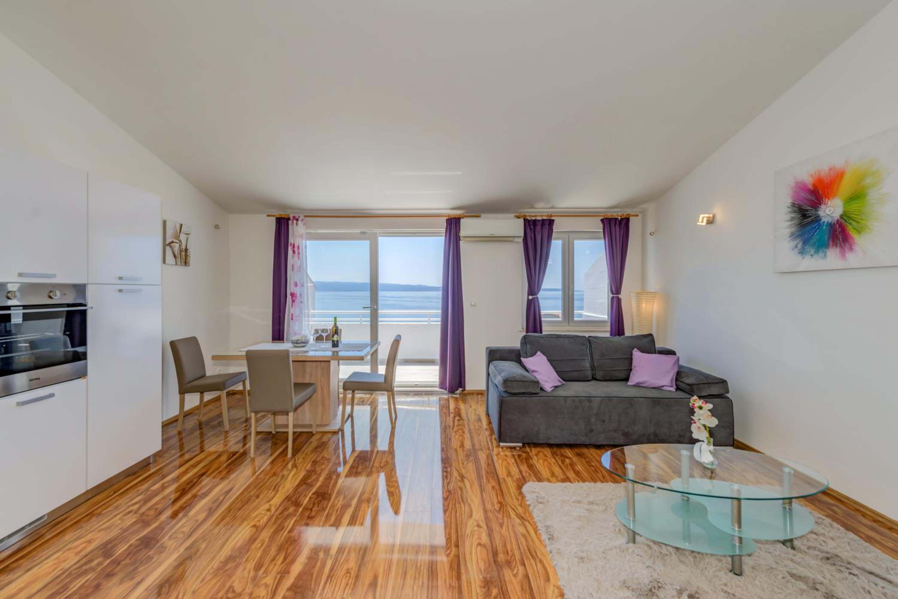 Apartment With Sea View
