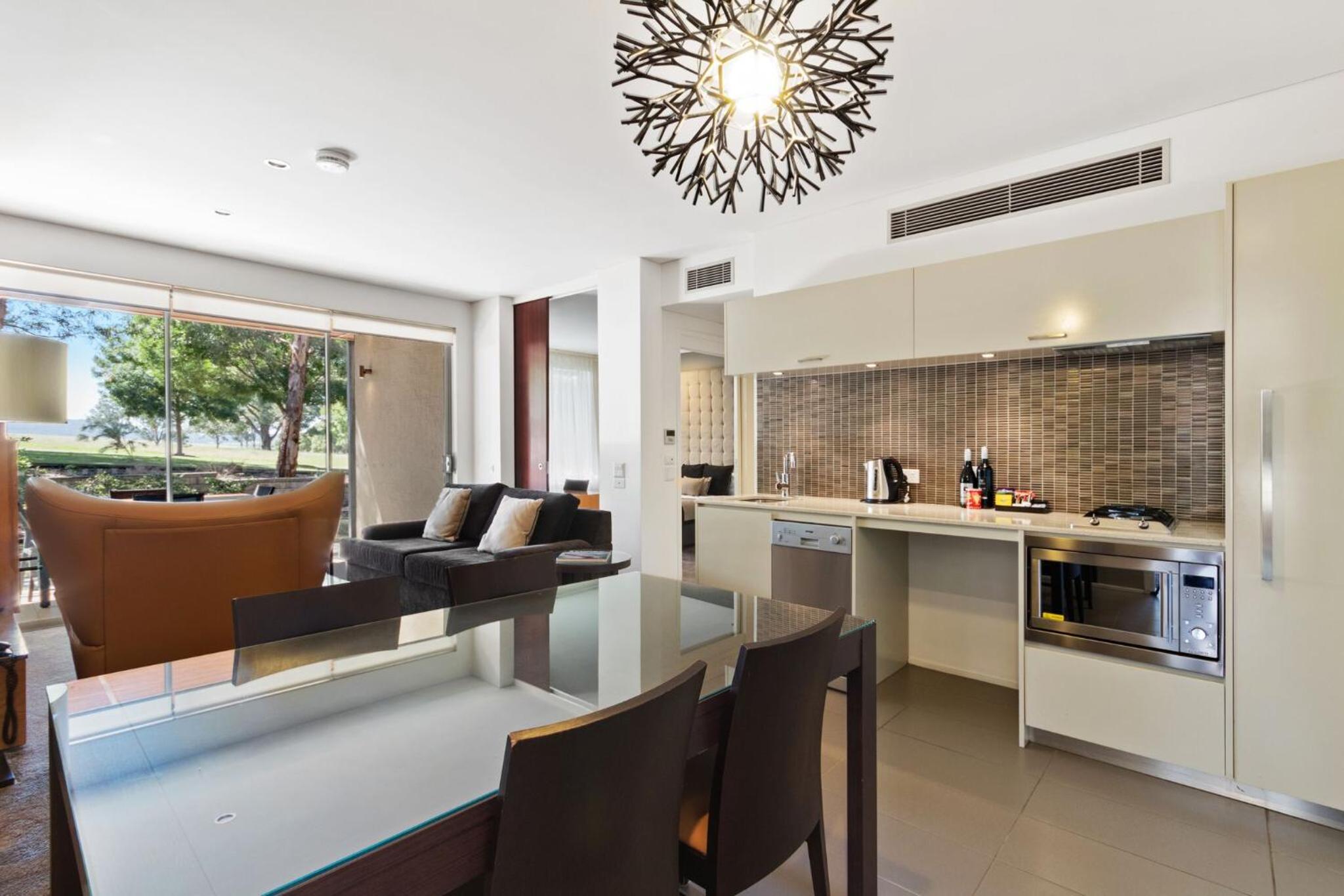 One Bedroom Apartment-Accessible Room