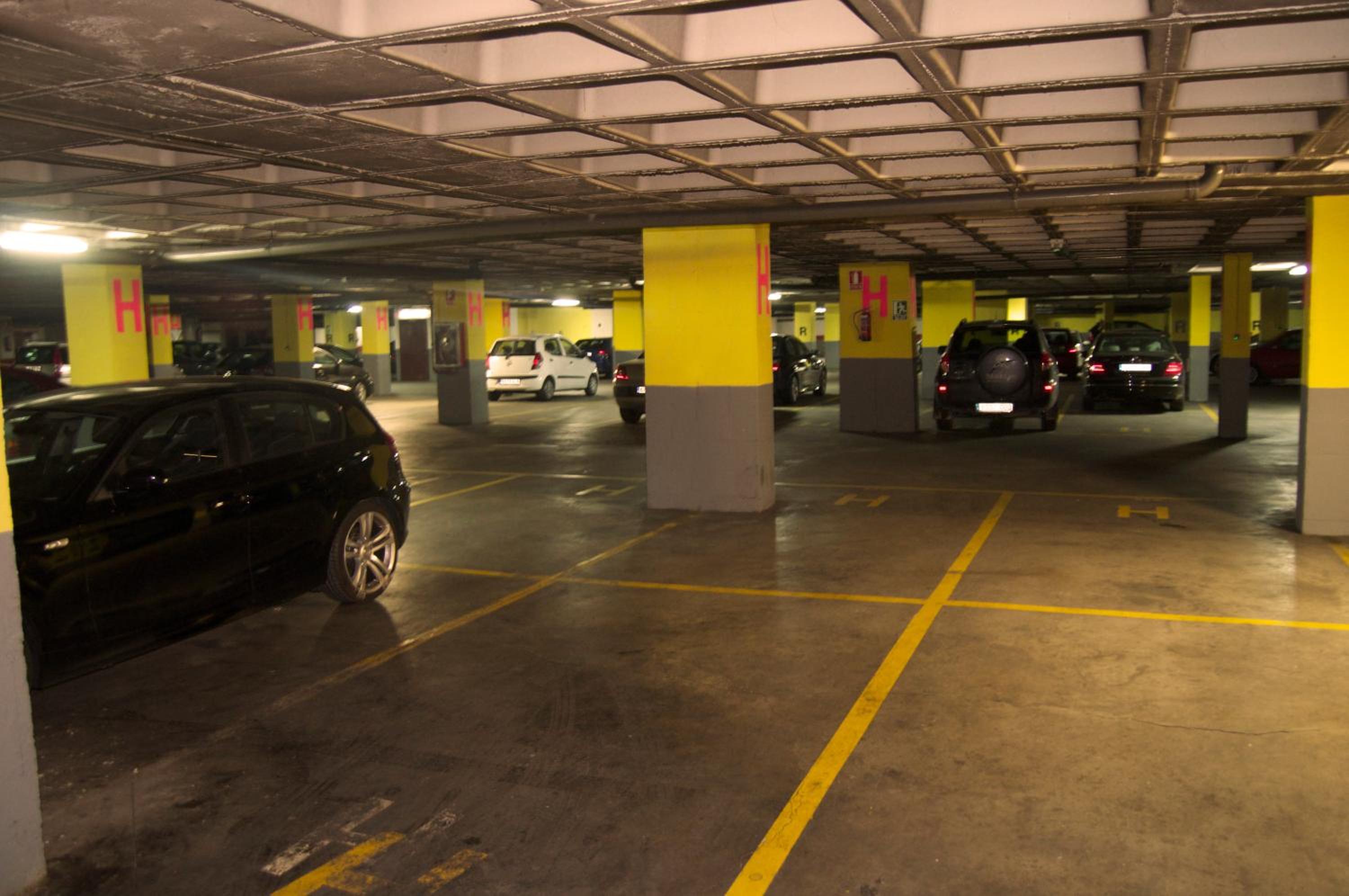 Double or Twin Room with Parking - Photo 2