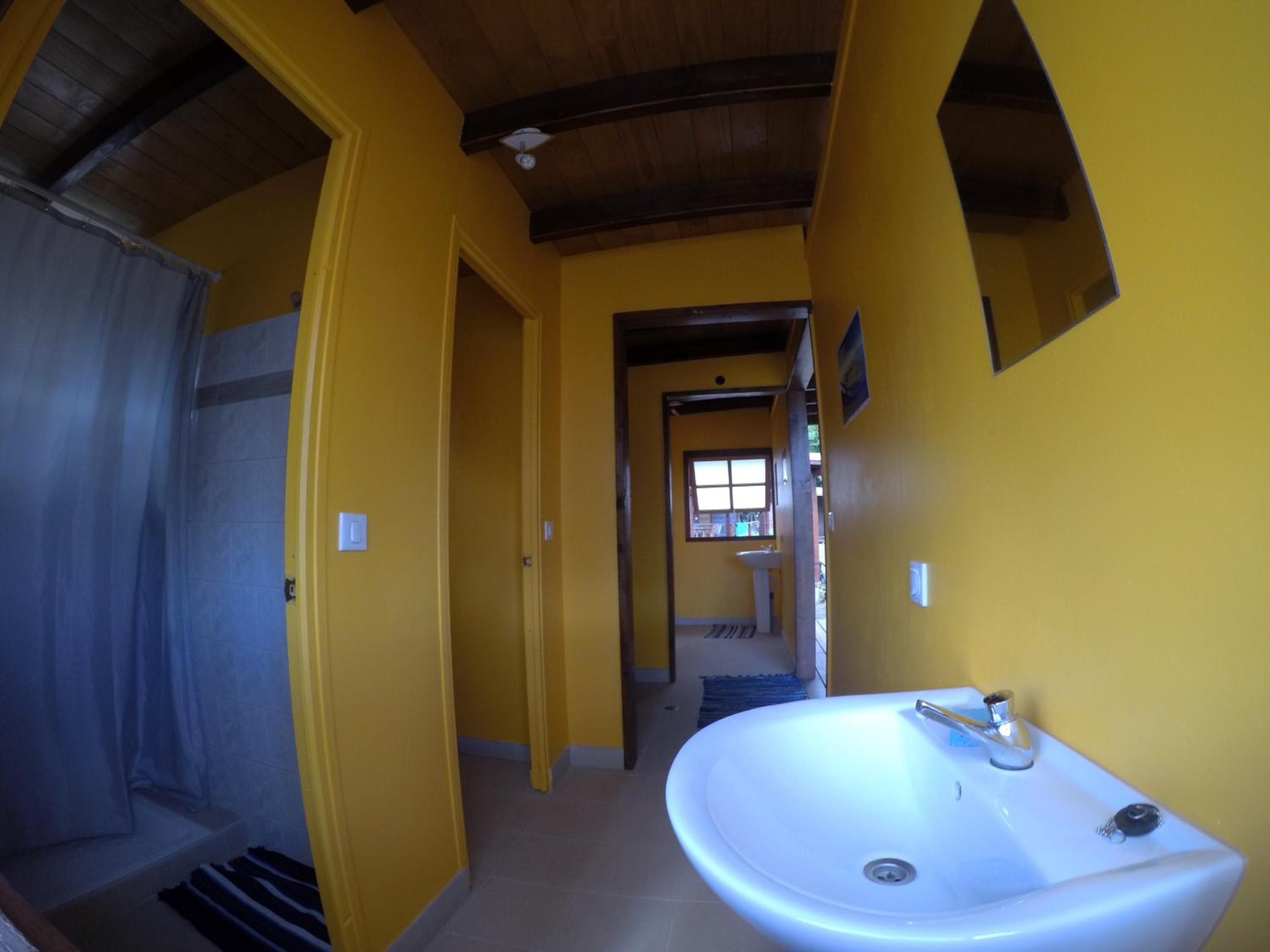 Bed in 6-Bed Mixed Dormitory Room photo 2