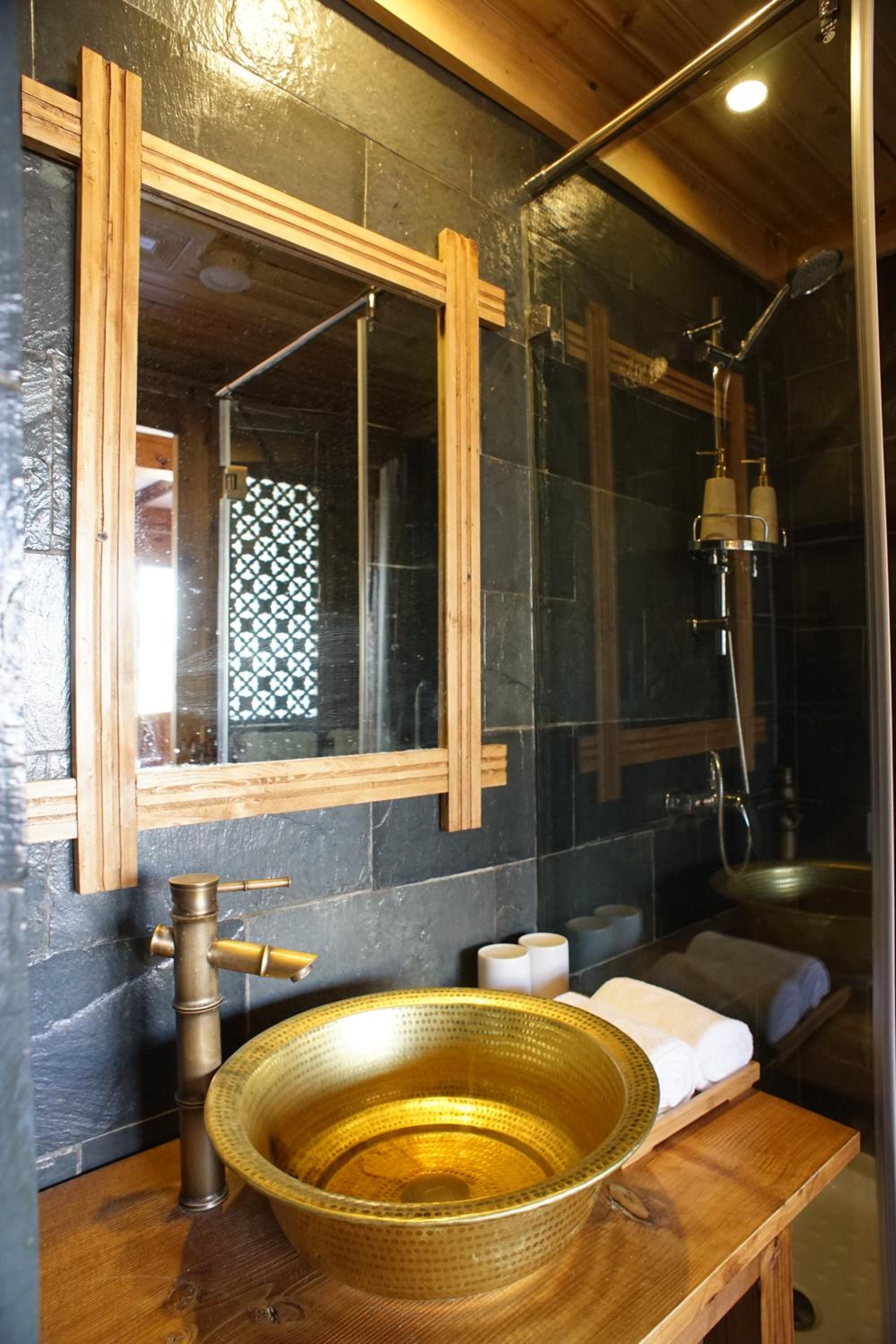 Tibetan View Queen Room  photo 2