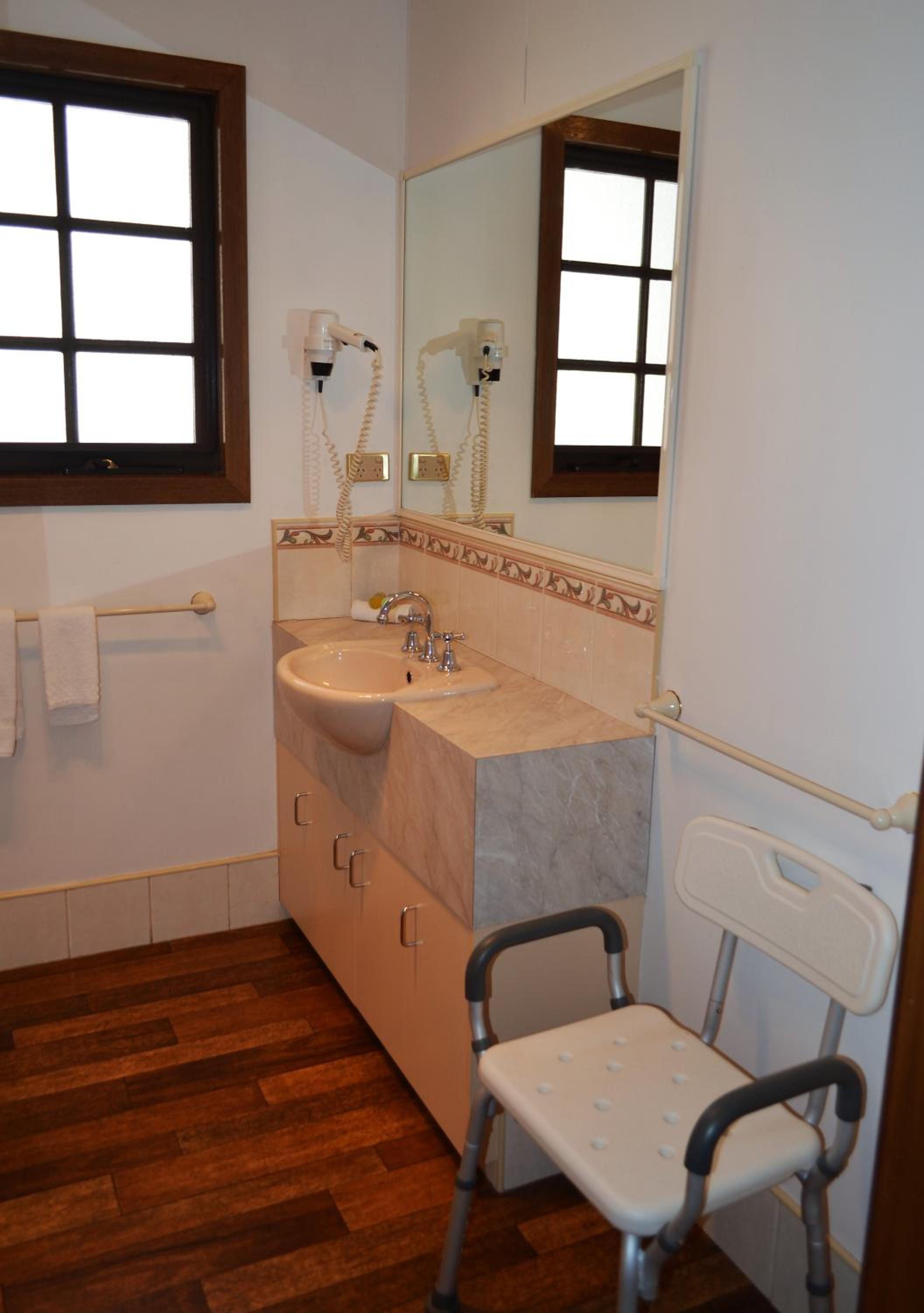 Two-Bedroom Apartment - Disability Access photo 2