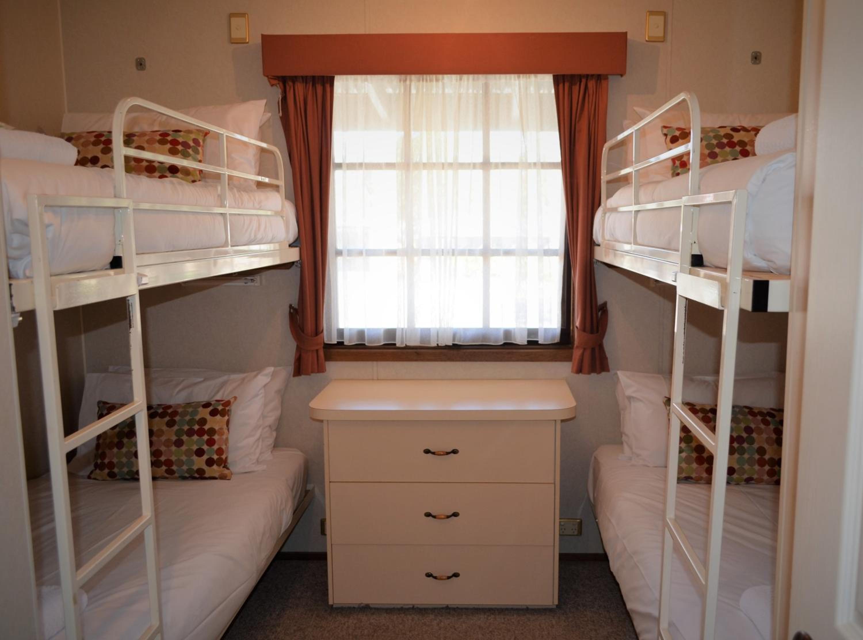2 Bedroom Pioneer Setback photo 3