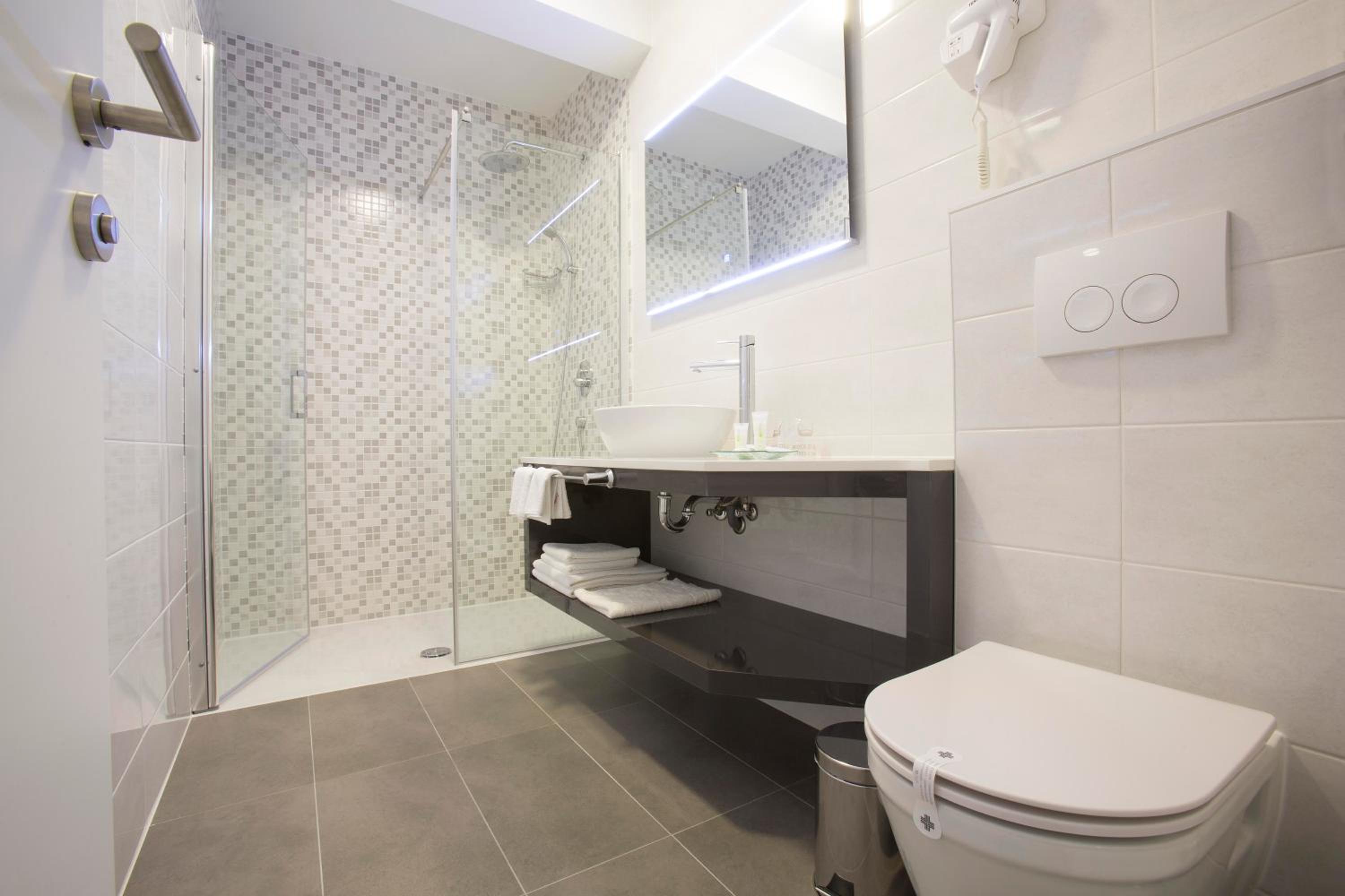 Superior Double or Twin Room with Terrace - Photo 4