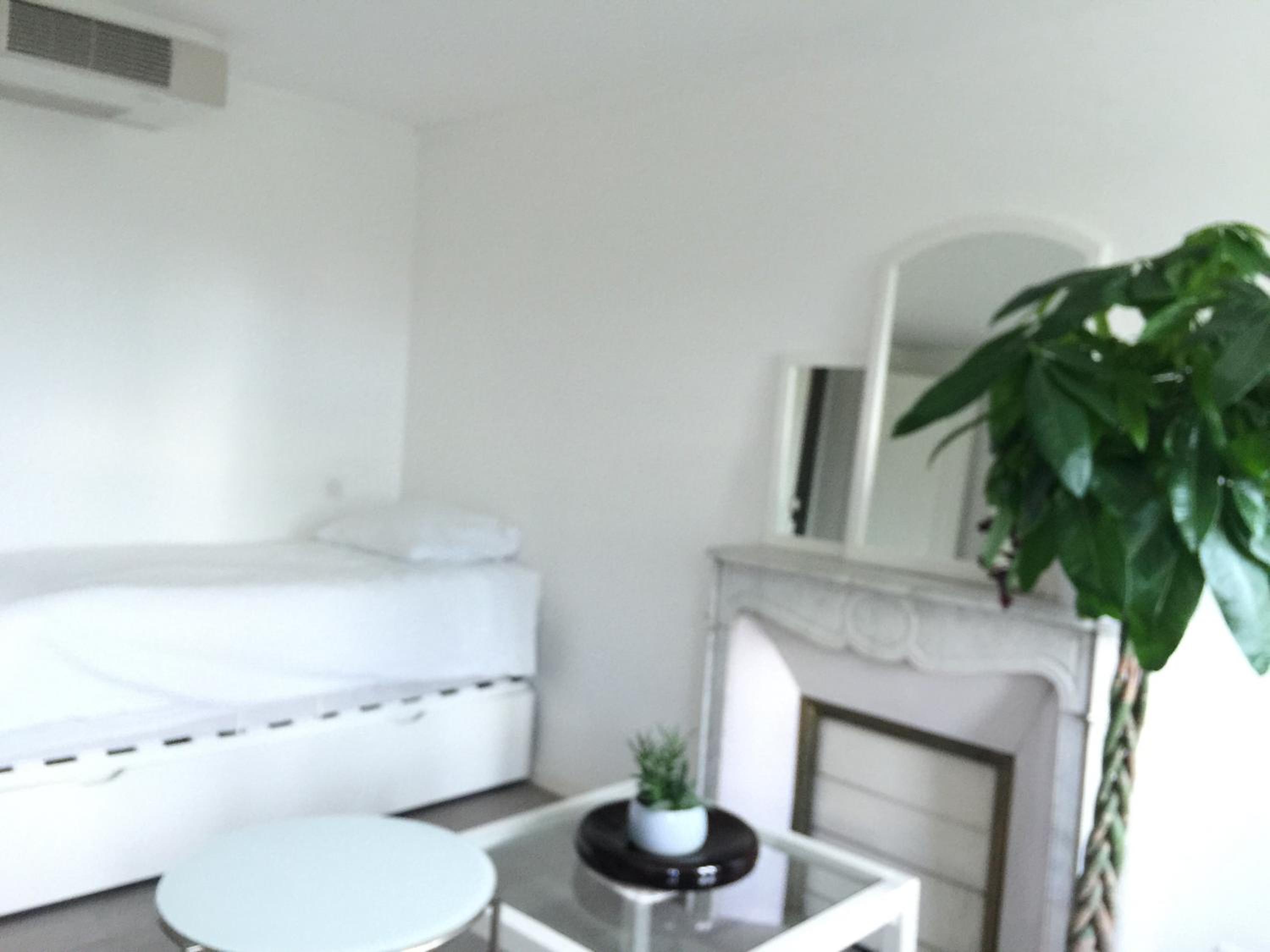 Apartment with Garden View - Photo 35