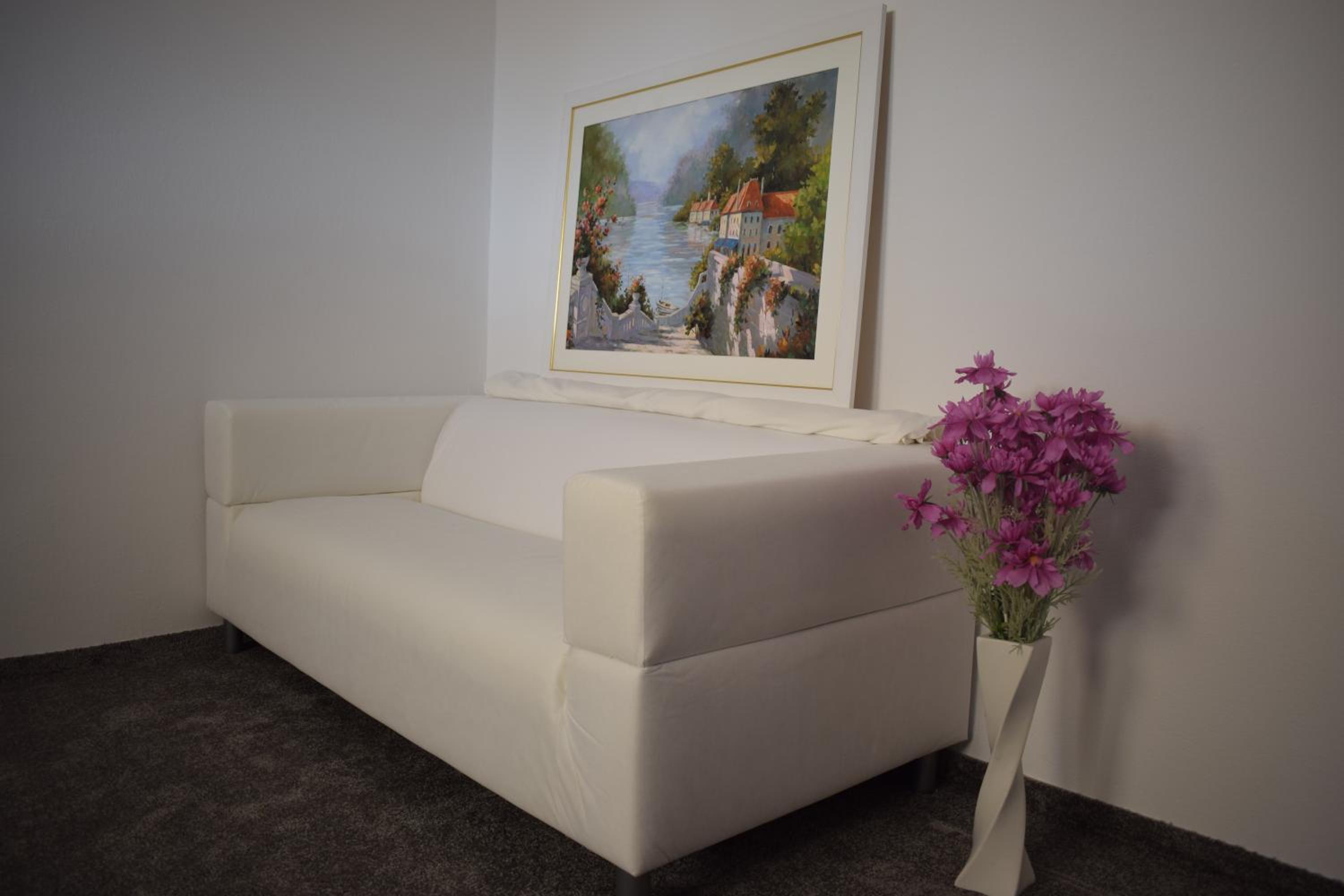 Standard Double Room - Photo 8