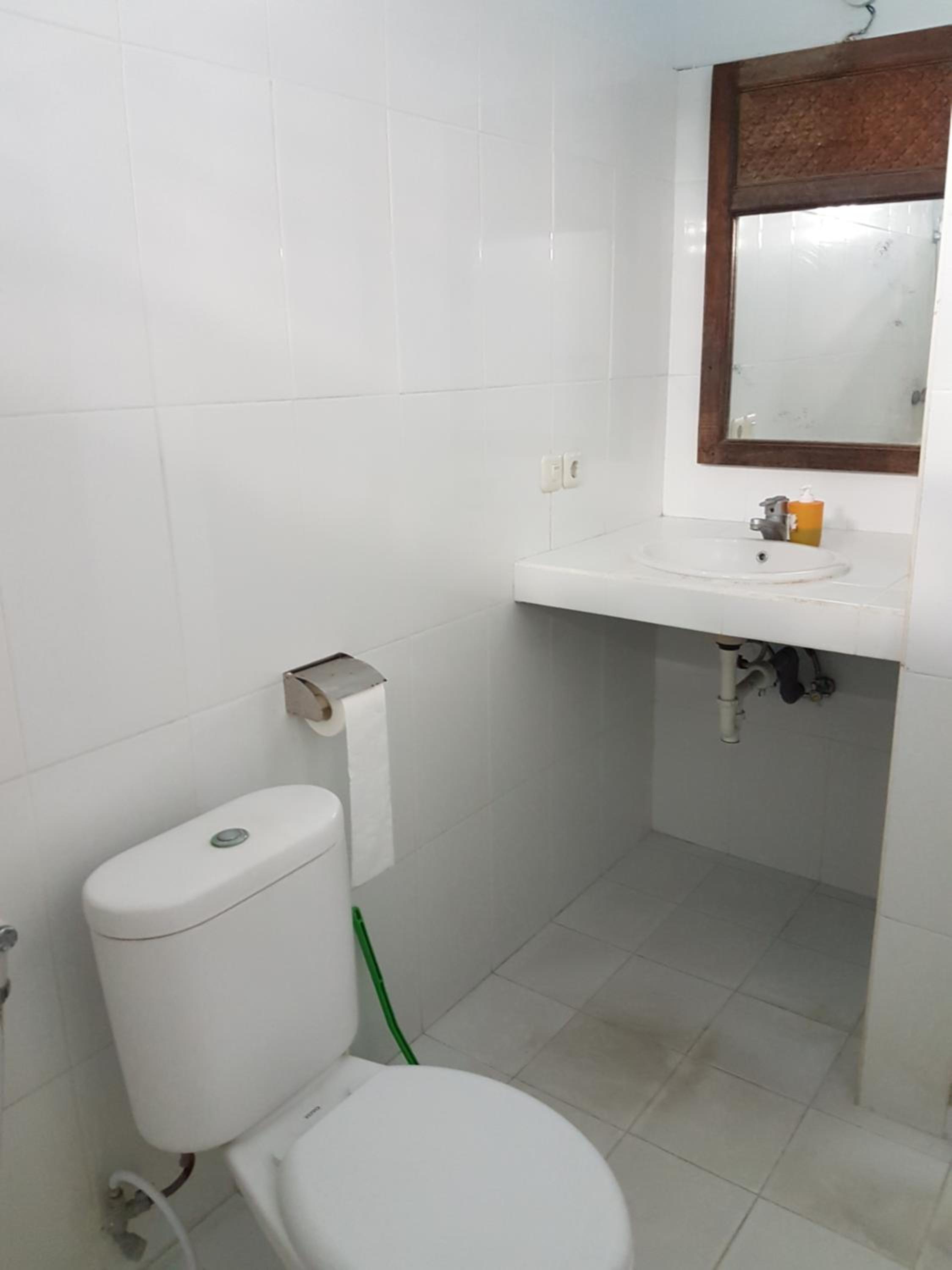 Standard Double Room - Photo 11