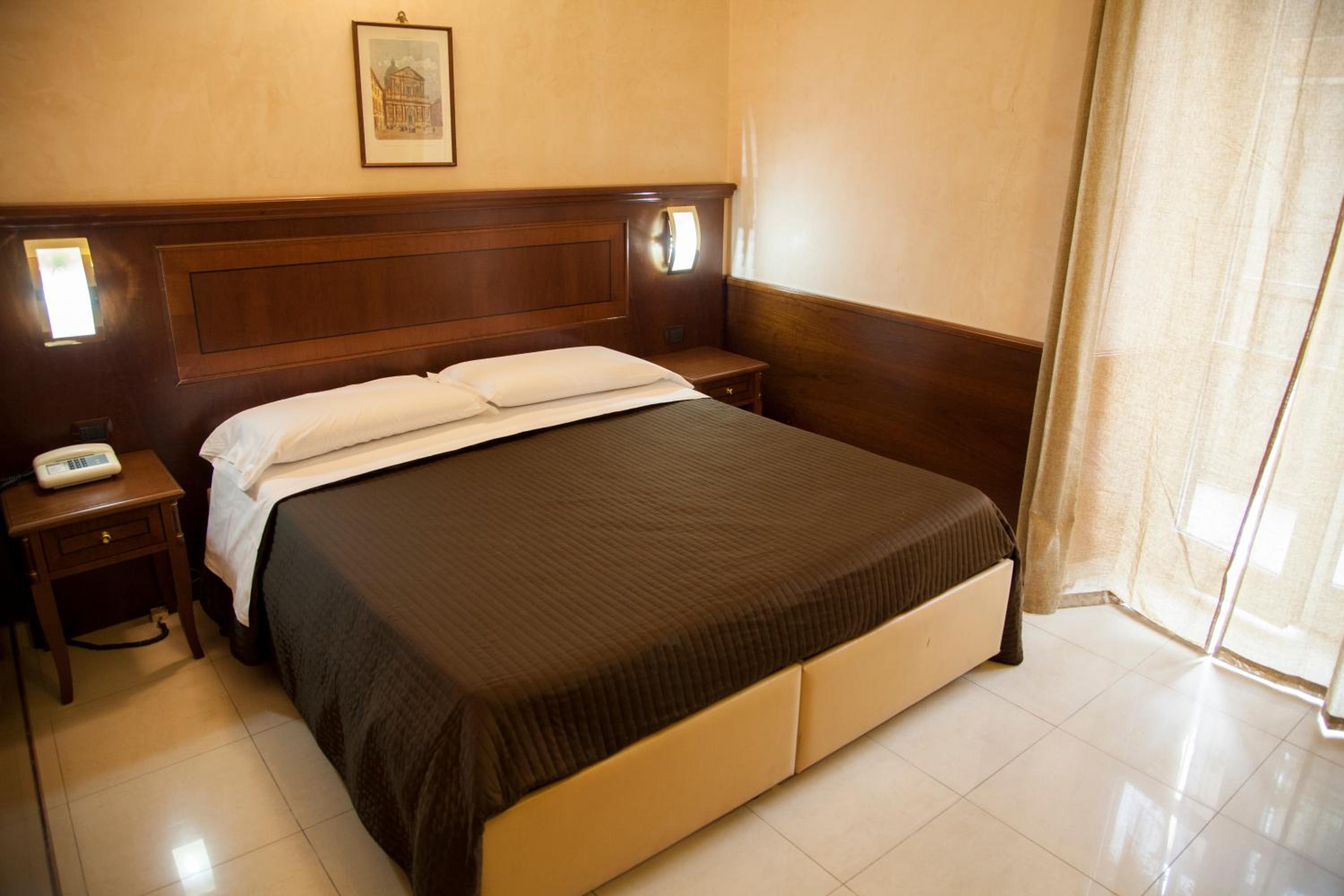 Comfort Triple Room with Shower photo 1