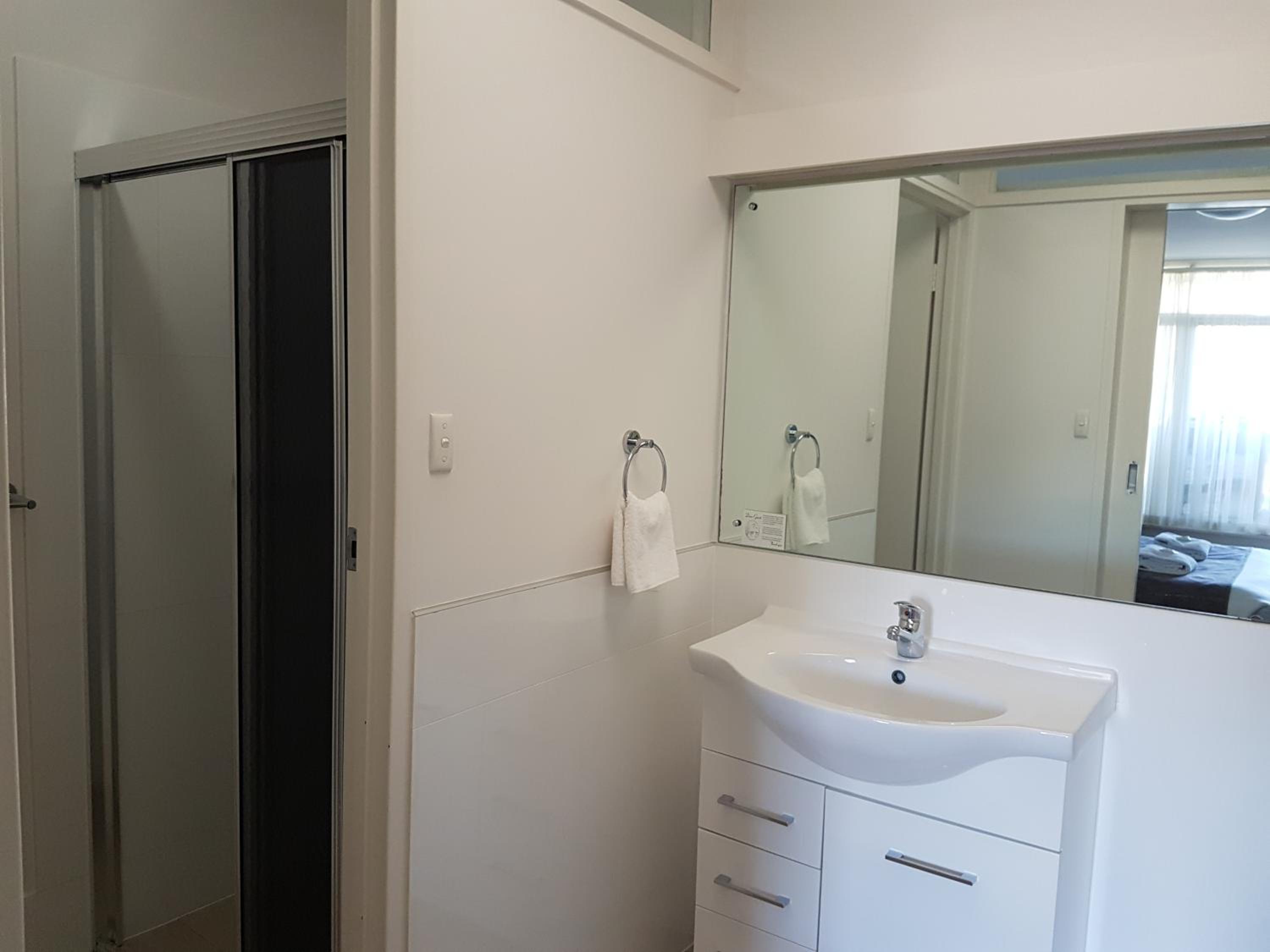 Standard Double or Twin Room photo 3