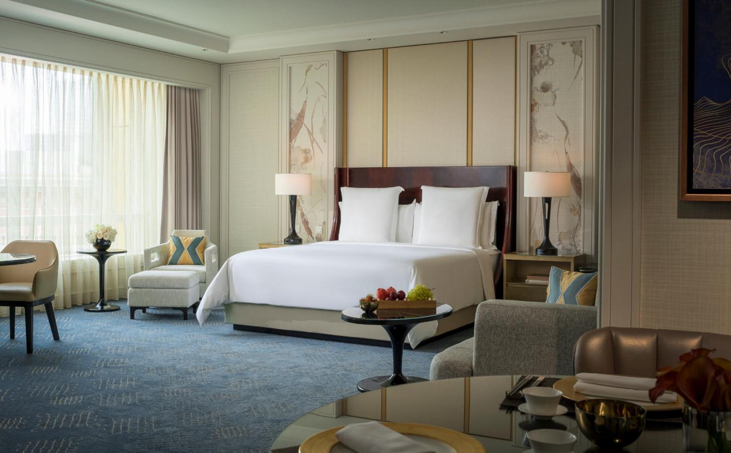 Premier King Room photo 2