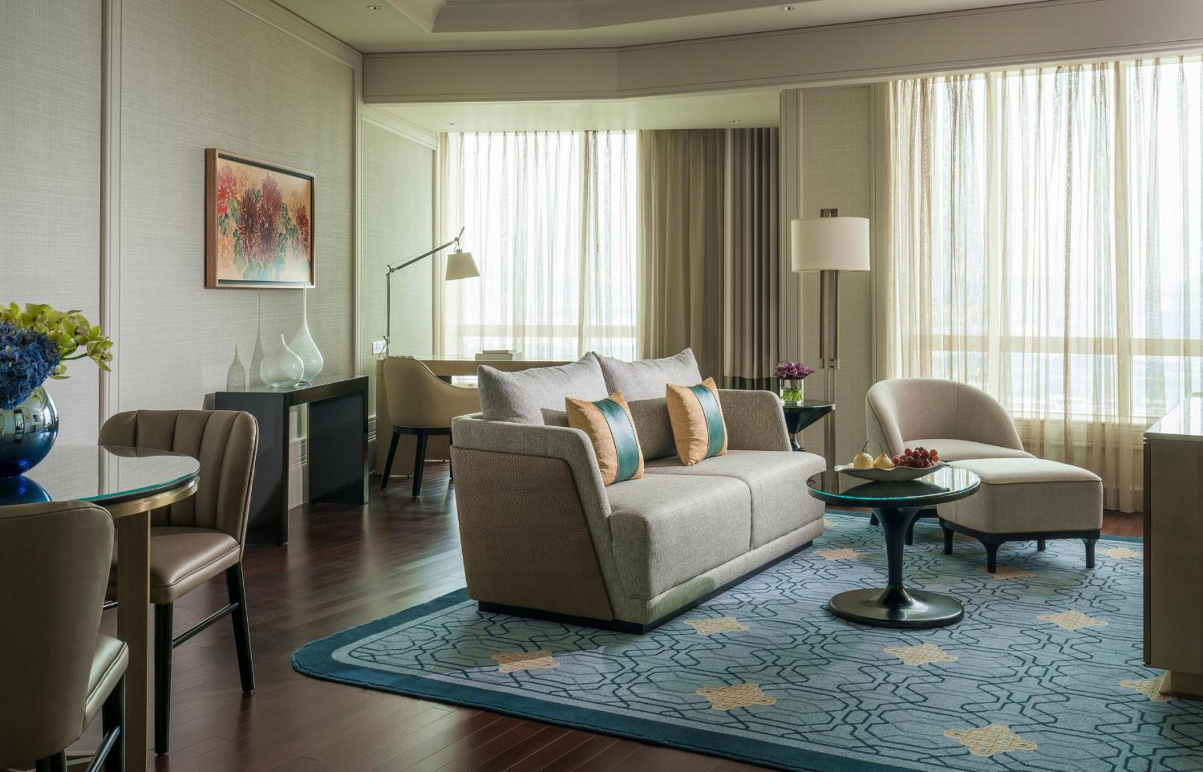 Executive King Suite