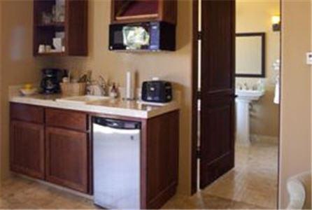 One-Bedroom House photo 3