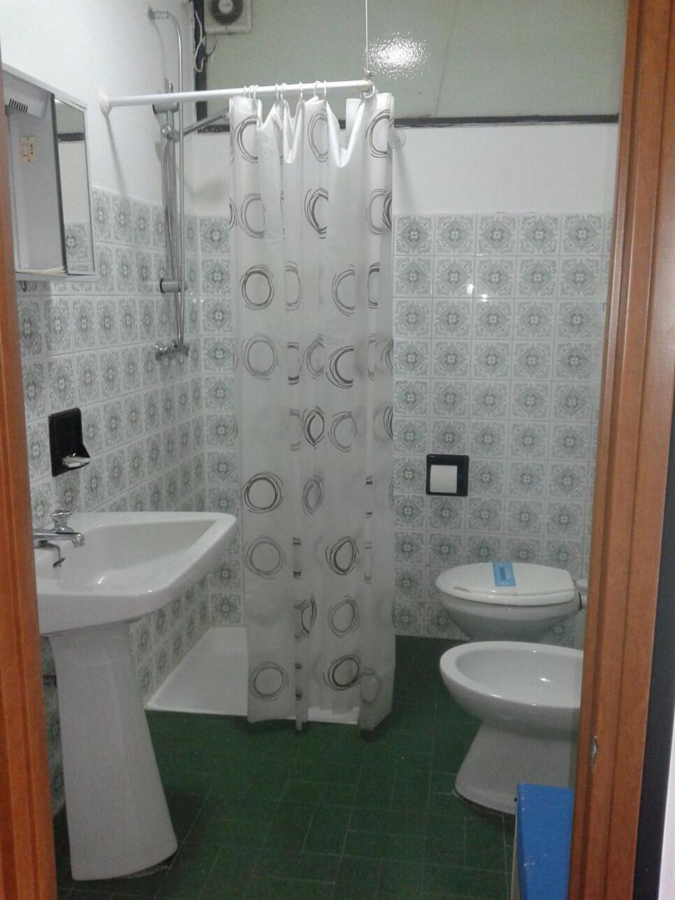 Standard Double Room - Photo 2