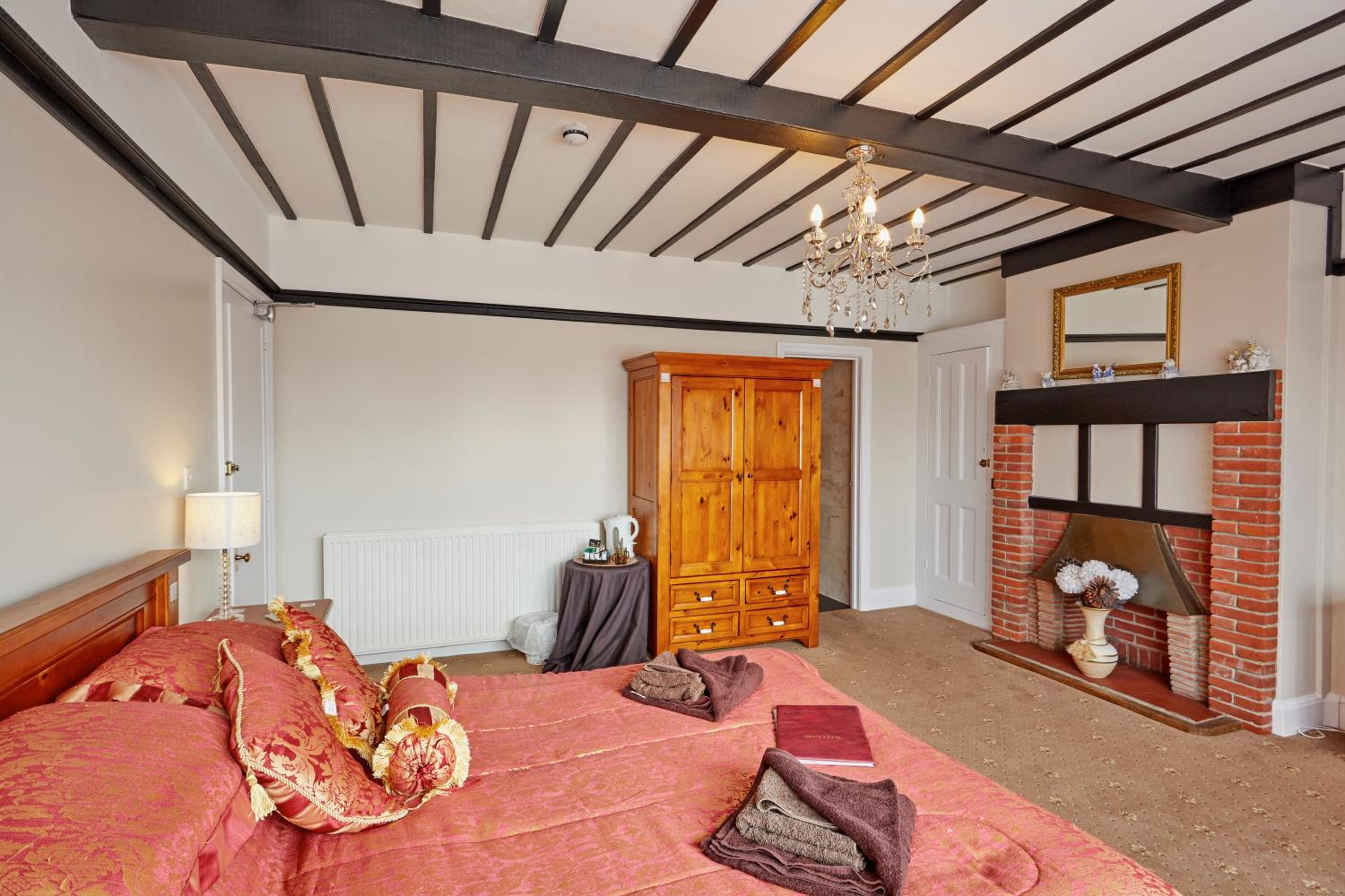 King Room with Garden View - First Floor photo 2