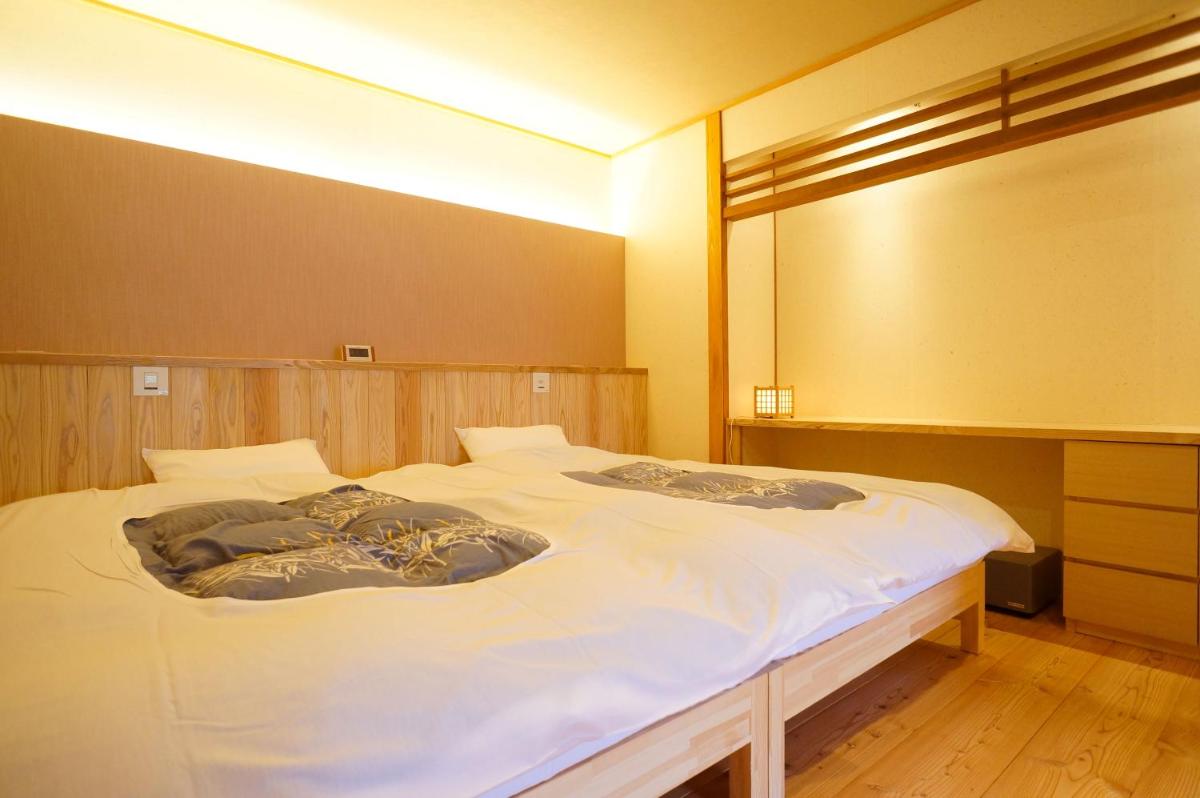 Superior room with bath and Toilet  photo 2