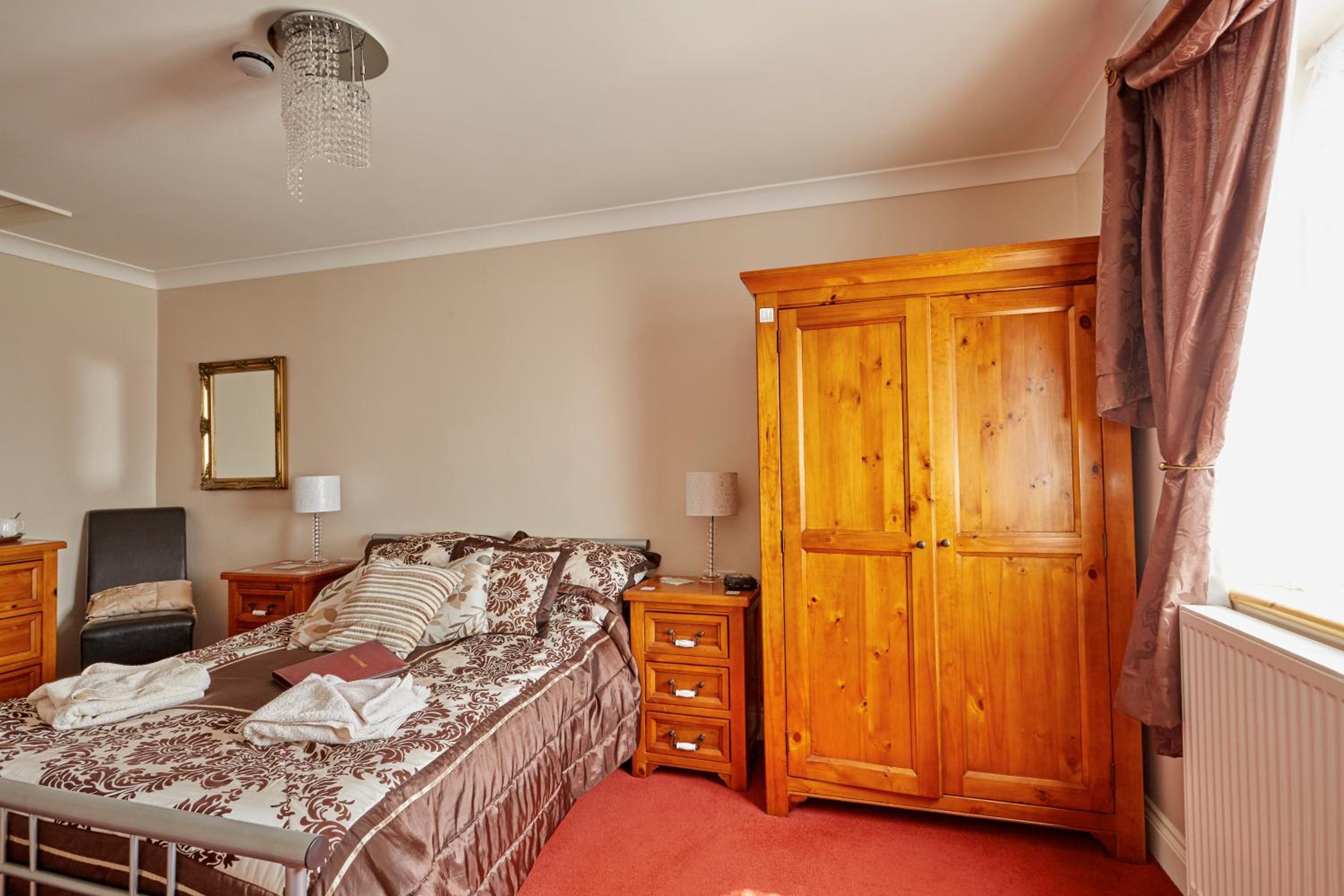Double Room with Private Bathroom - Second Floor photo 3