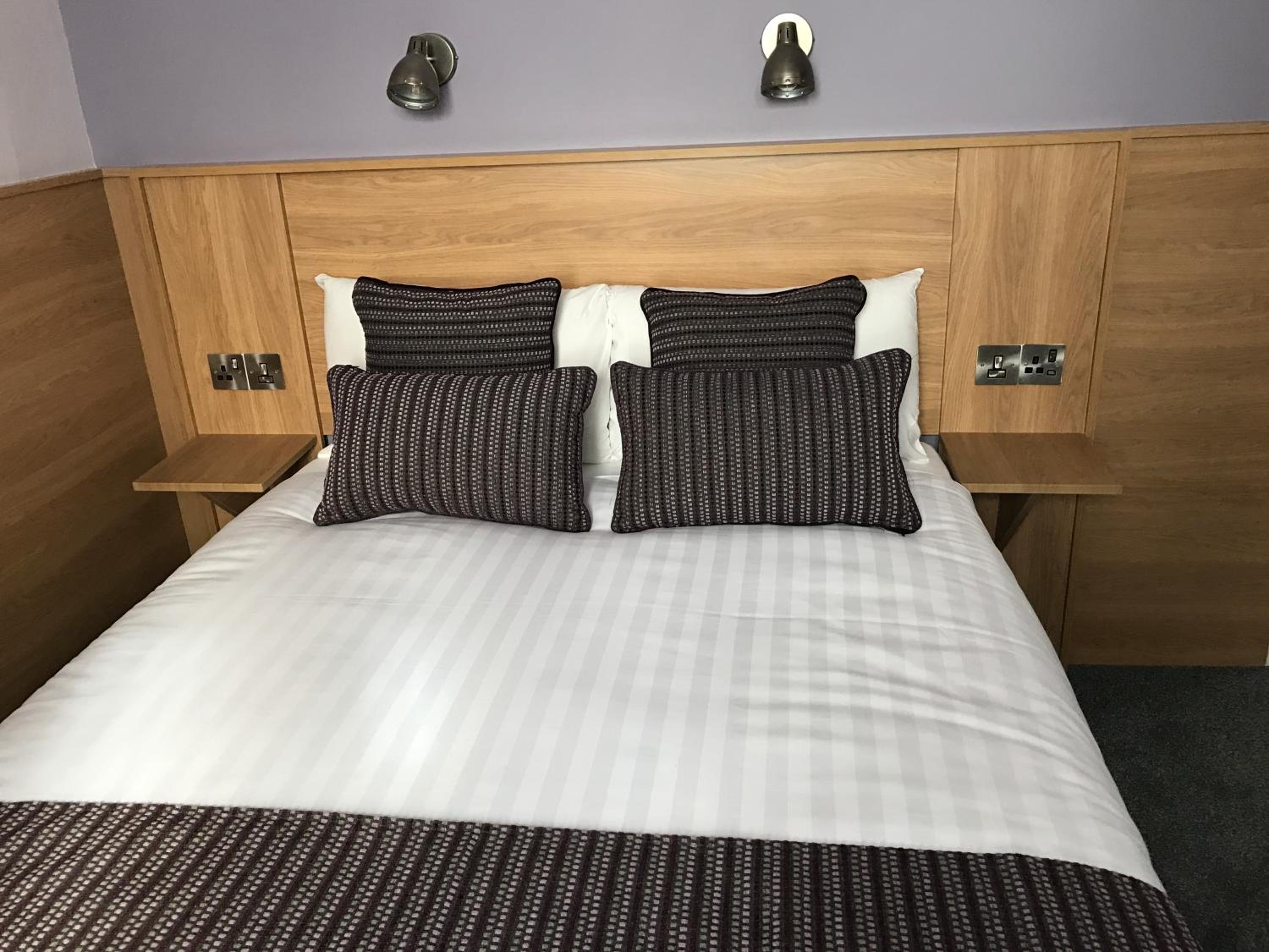 Double Room with Private Bathroom photo 1