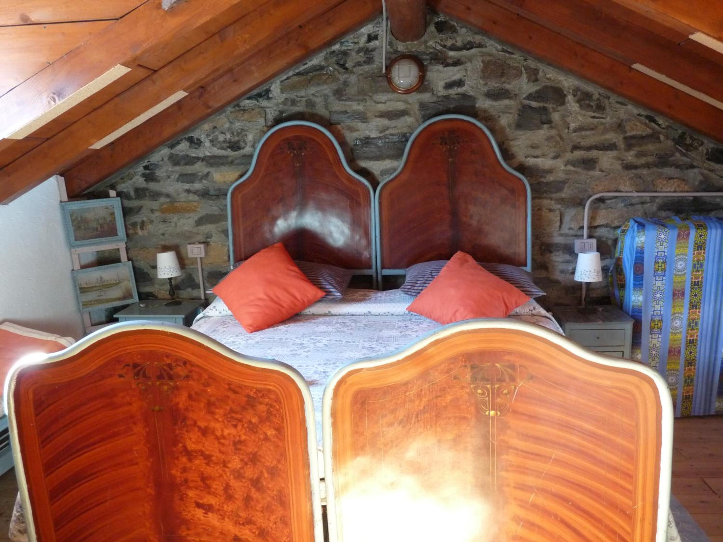 Double Room with Shared Bathroom photo 1