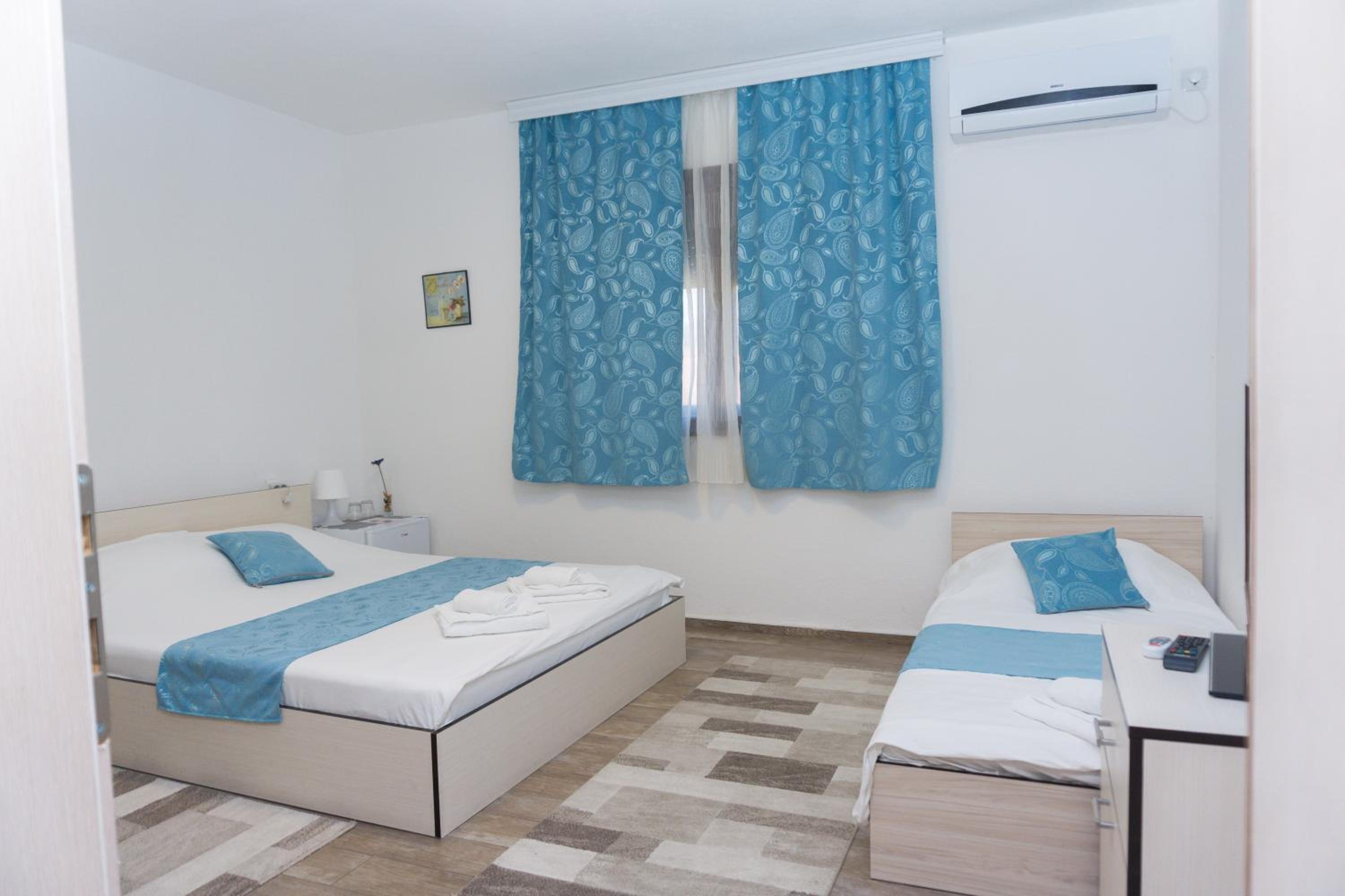 Budget Triple Room photo 3