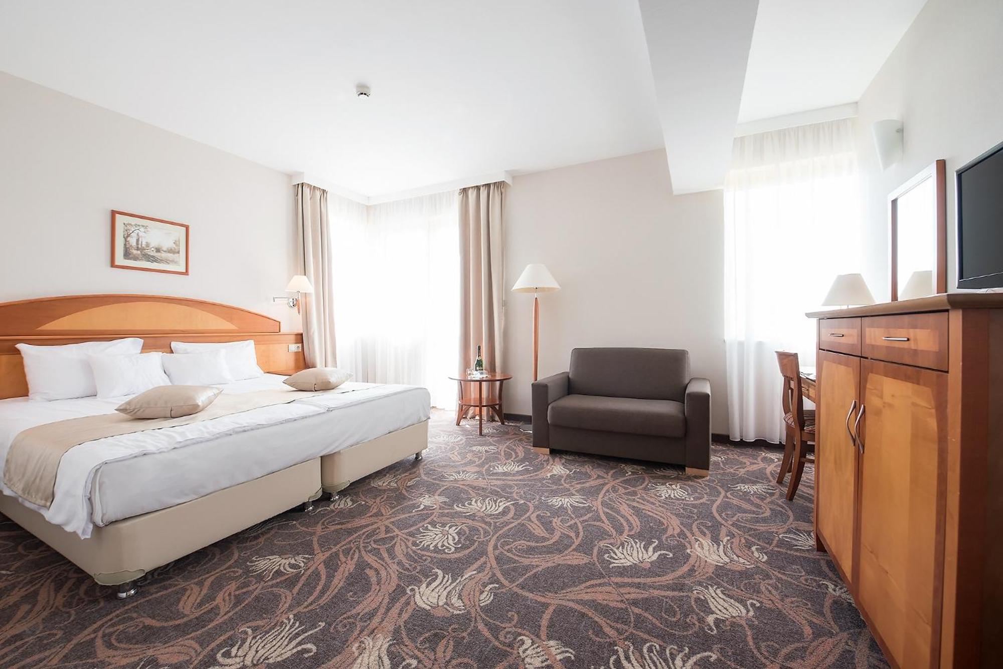 Double or Twin Room with Spa Access