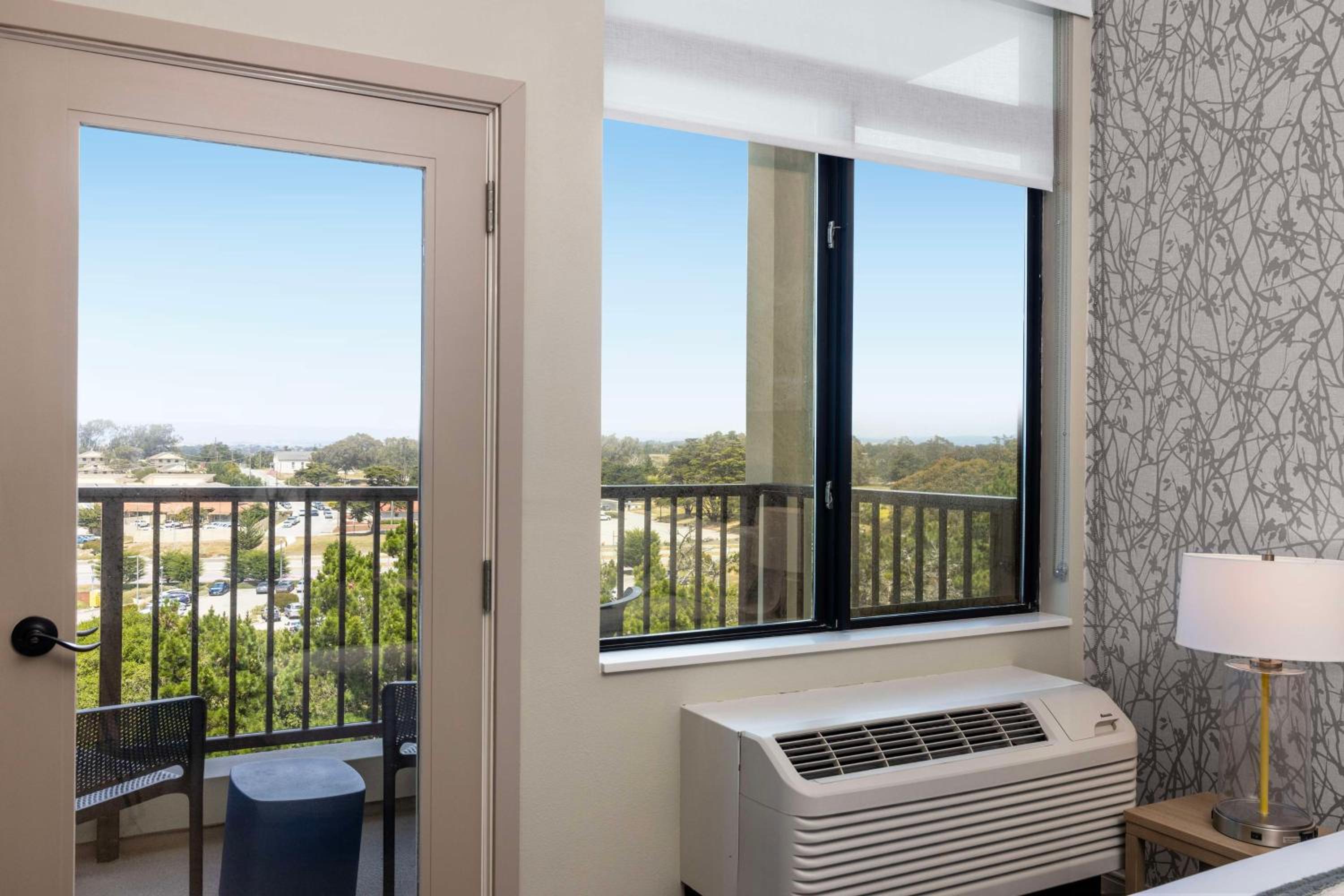 King Studio Suite with Balcony