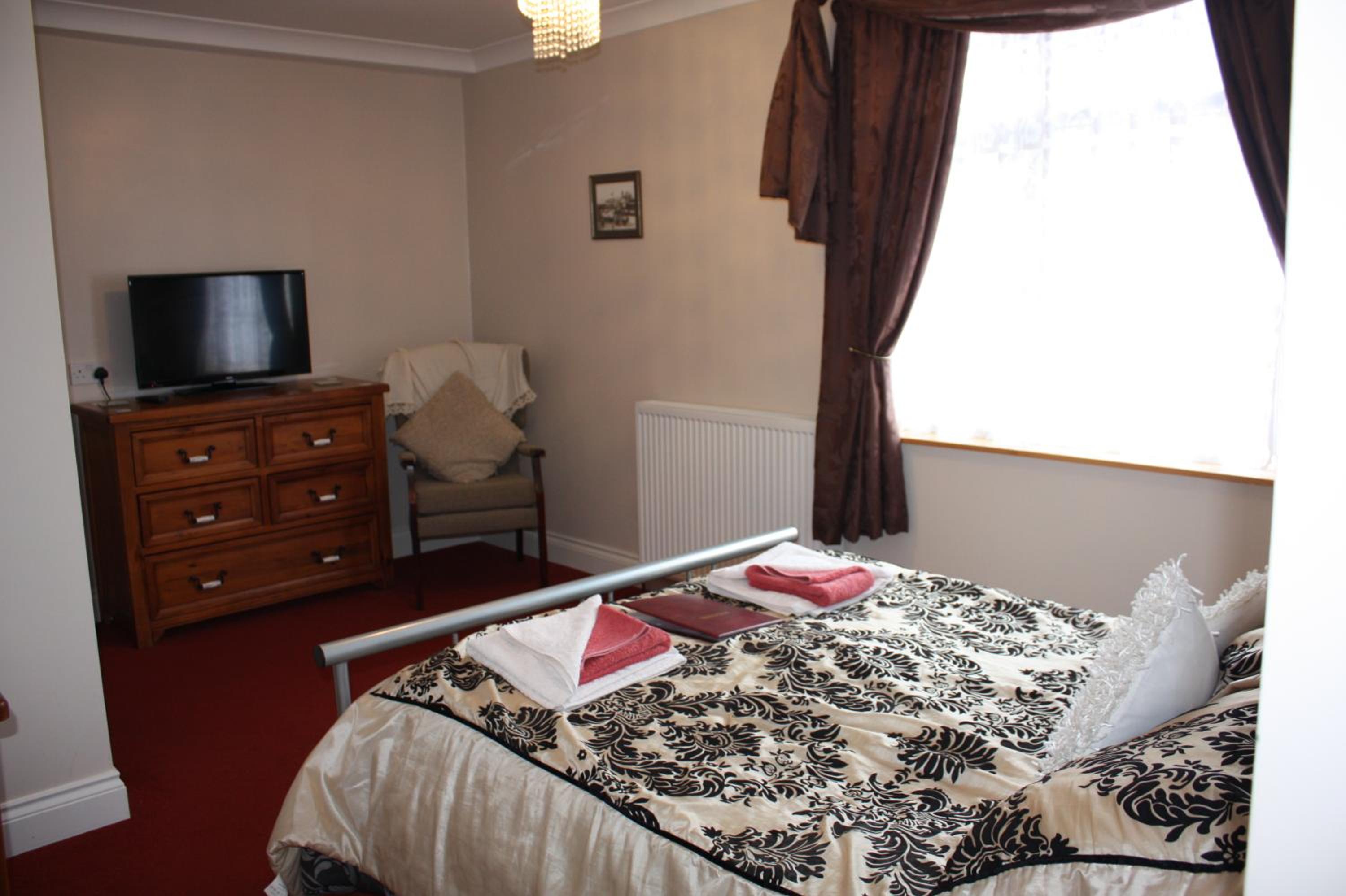 Double Room with Private Bathroom - Second Floor photo 2