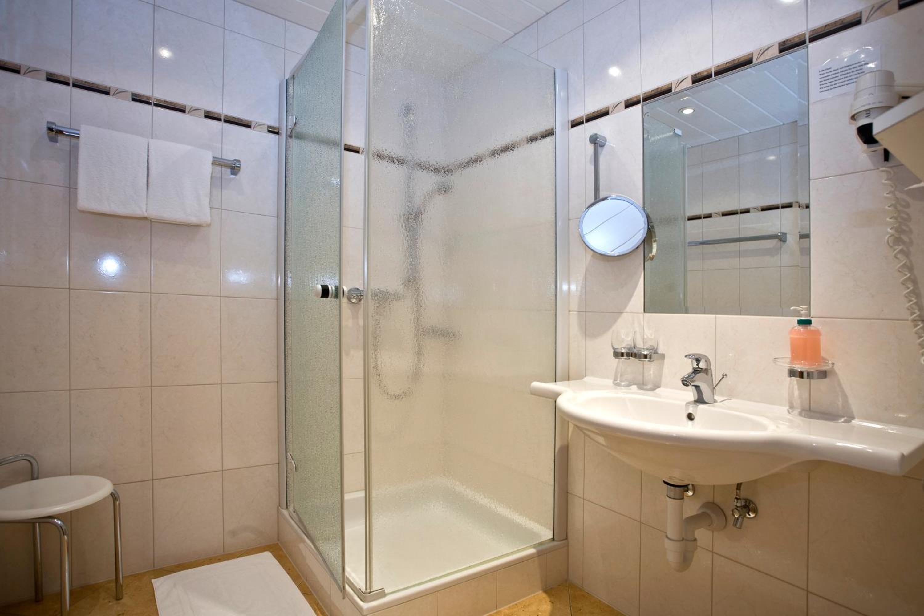 Two-Bedroom Suite With Daily Cleaning photo 3